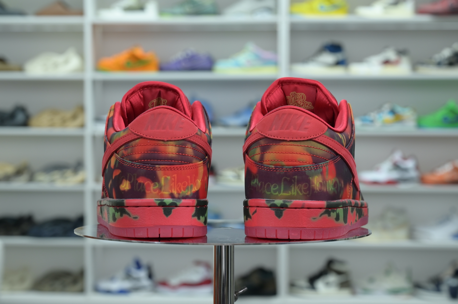 The Wizard of Oz x Nike SBDunk Low“Ruby Slipper”
