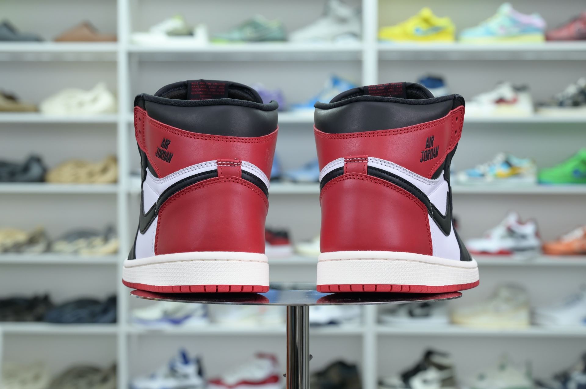 Jordan Air Jordan 1High OG“Black Toe Reimagined”