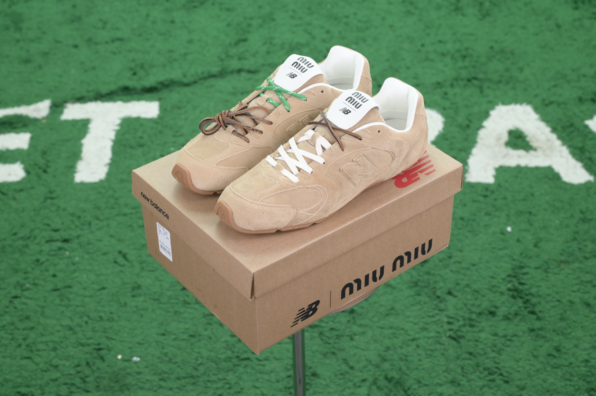 New Balance x MIU MIU NB 530 SL