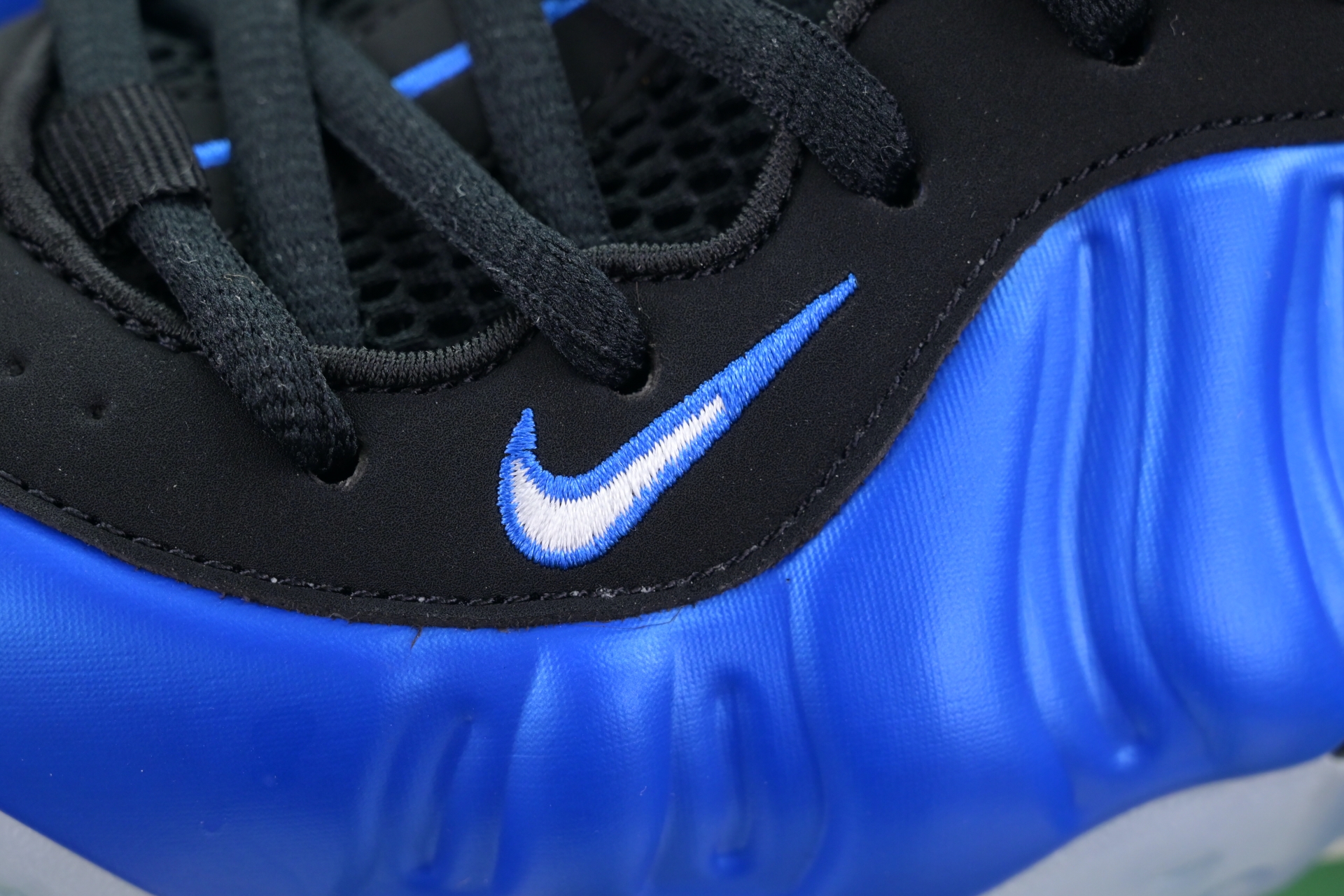 Nike Foamposite One“Dark Neon Royal”