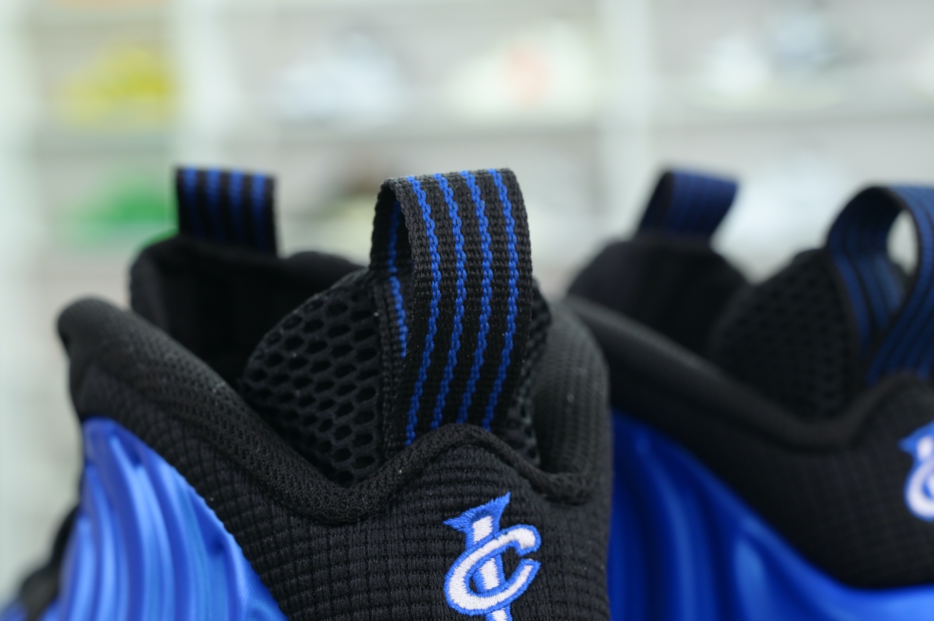 Nike Foamposite One“Dark Neon Royal”