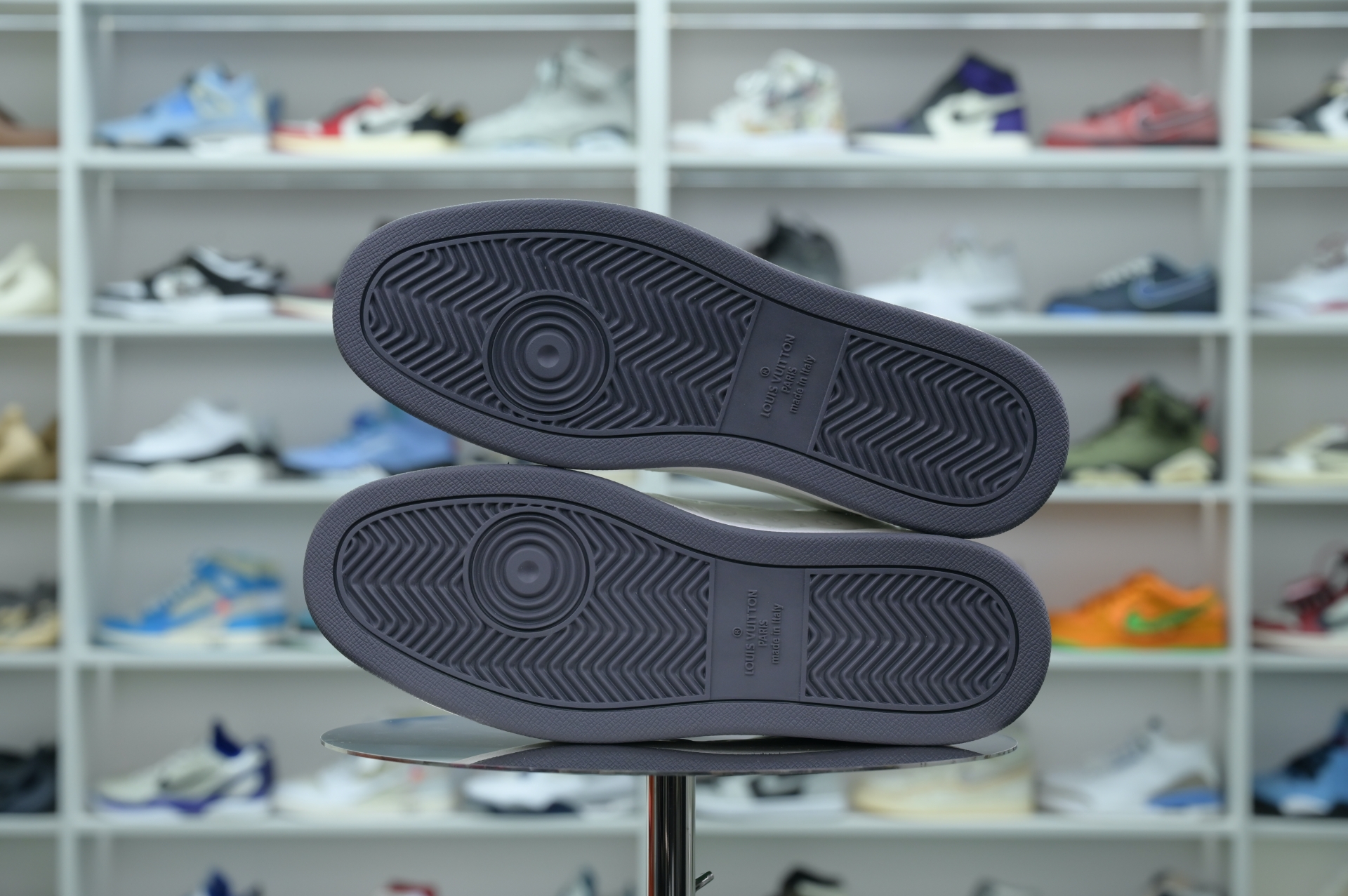 Louis Vuitton  LV  Rivoli