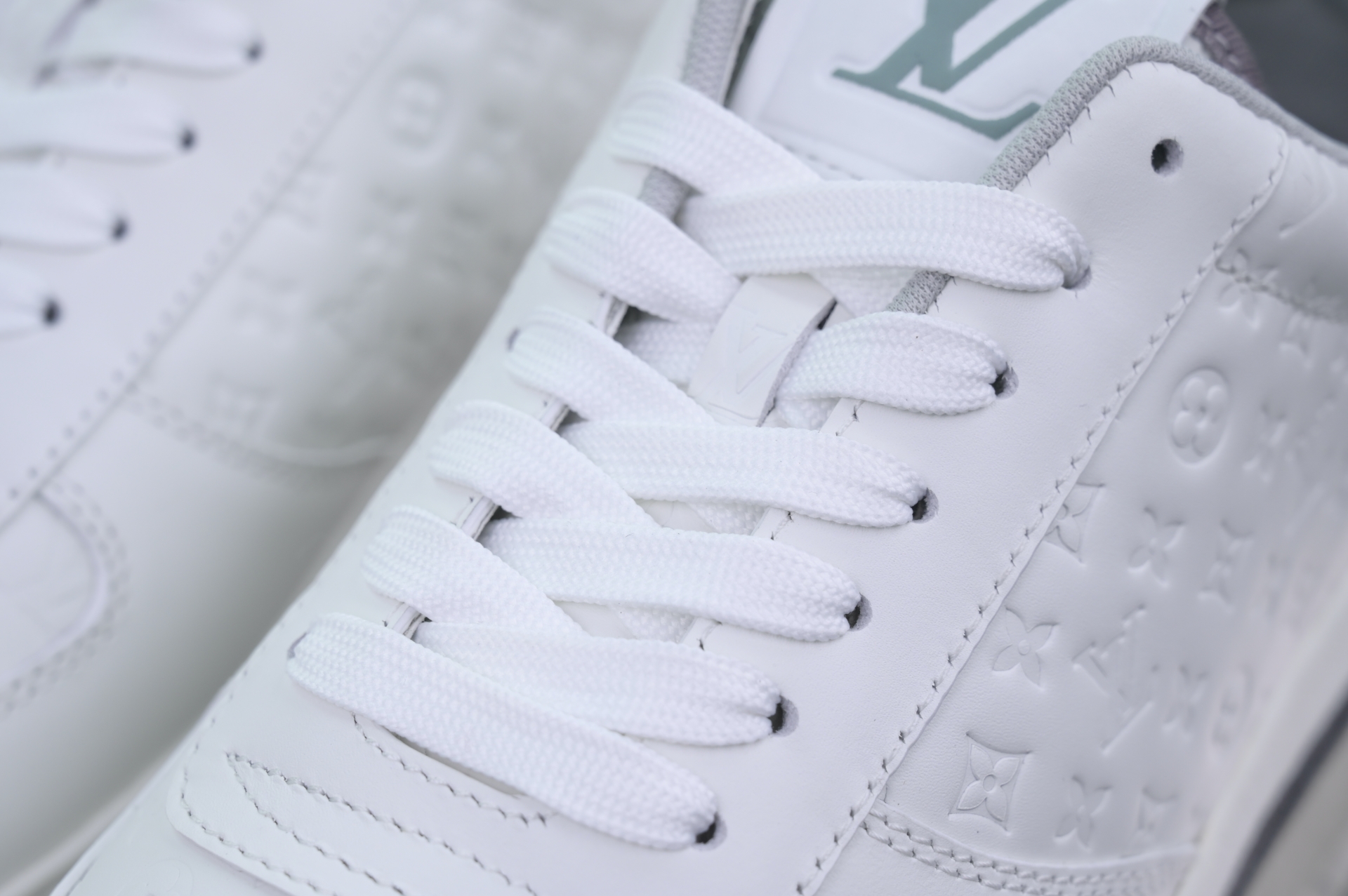 Louis Vuitton  LV  Rivoli