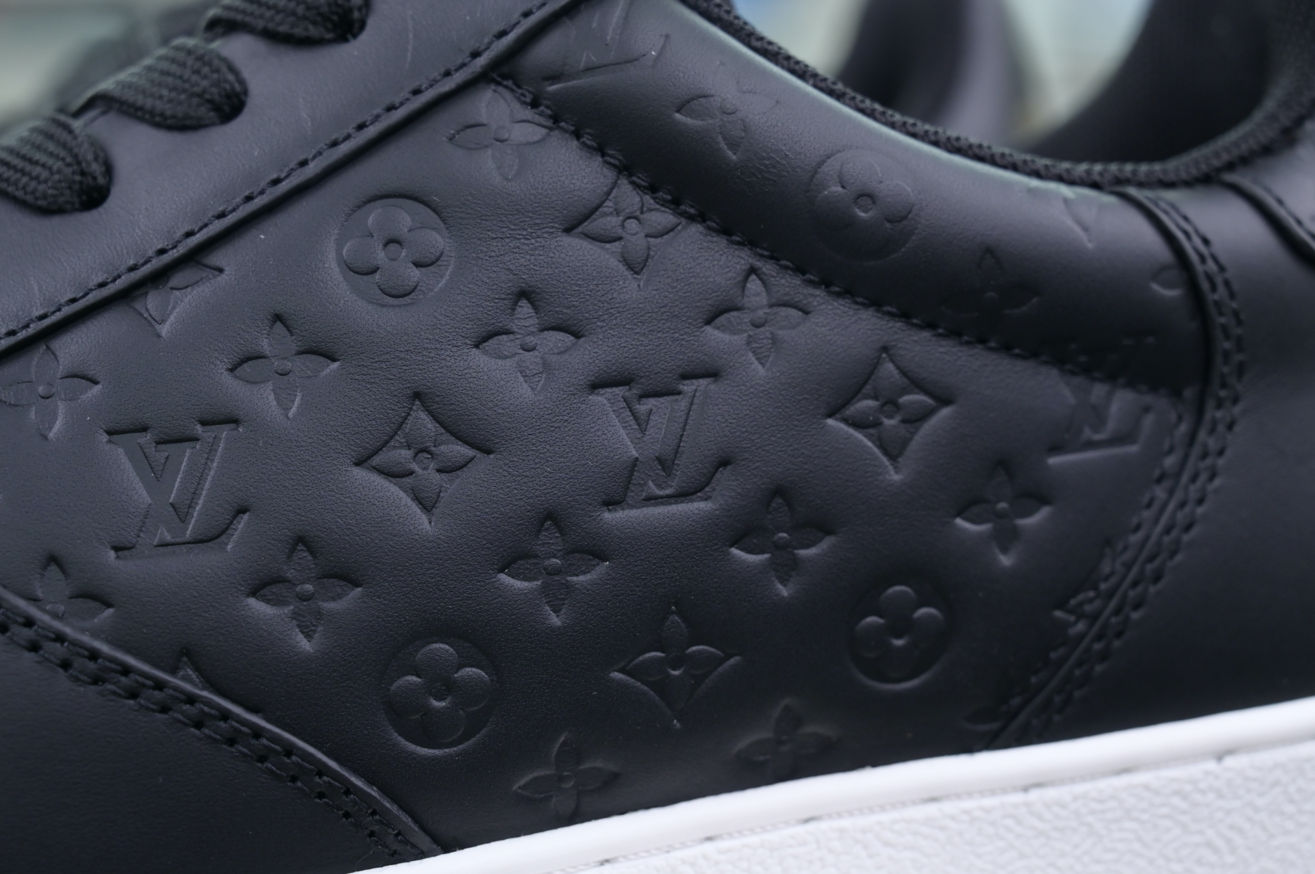 Louis Vuitton  LV  Rivoli