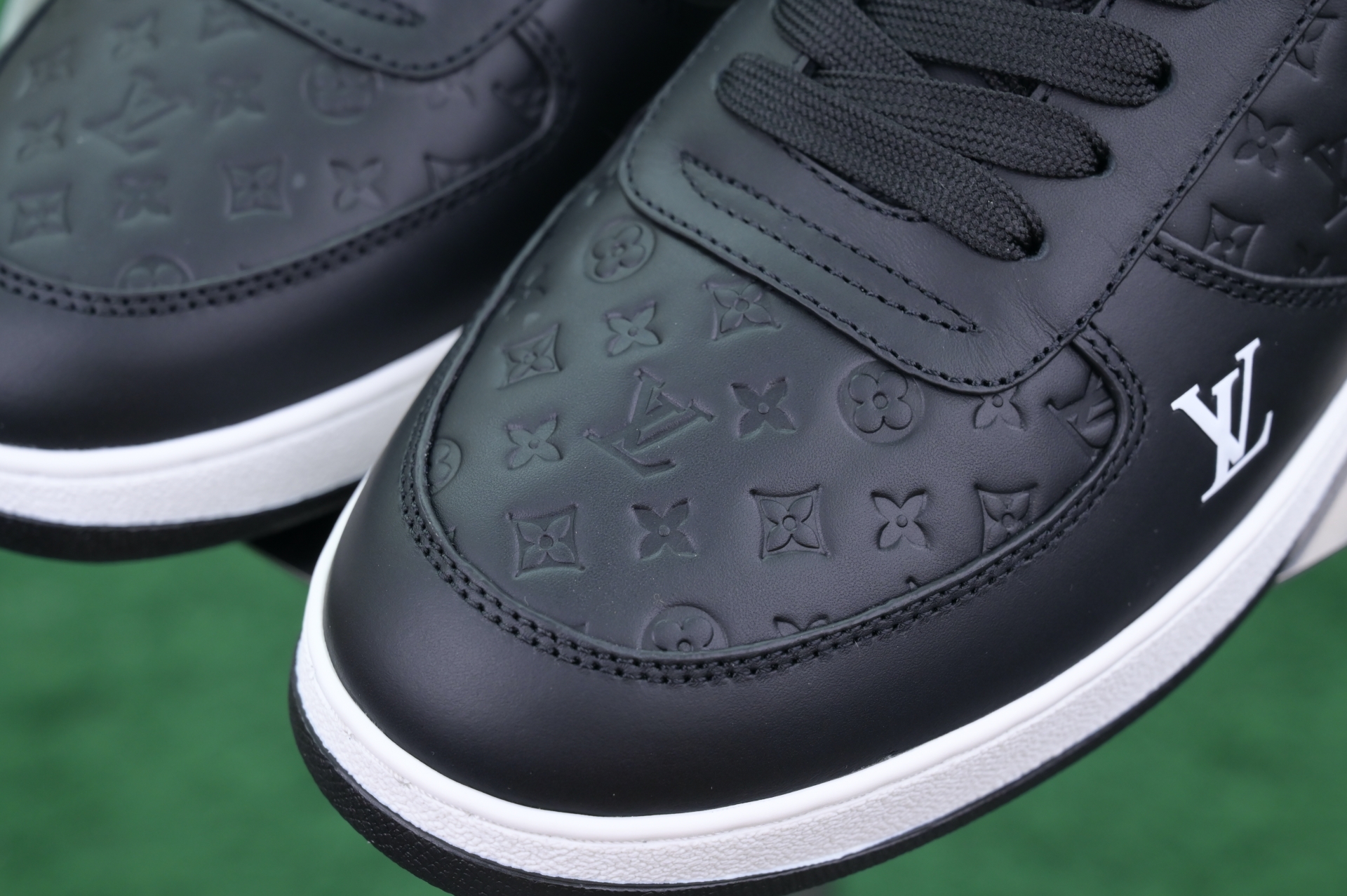 Louis Vuitton  LV  Rivoli