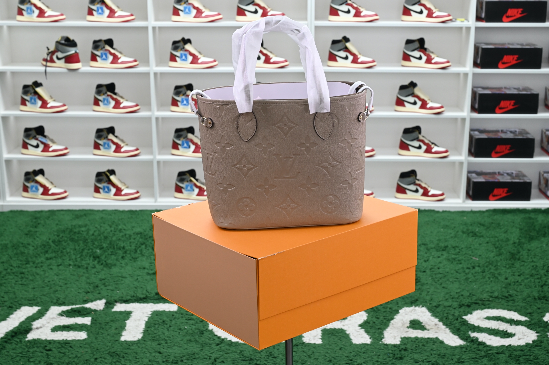 Louis Vuitton  LV  NEVERFULL  Tote