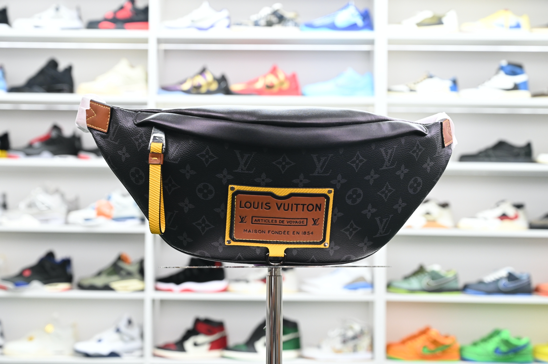 Louis Vuitton  LV  Discovery