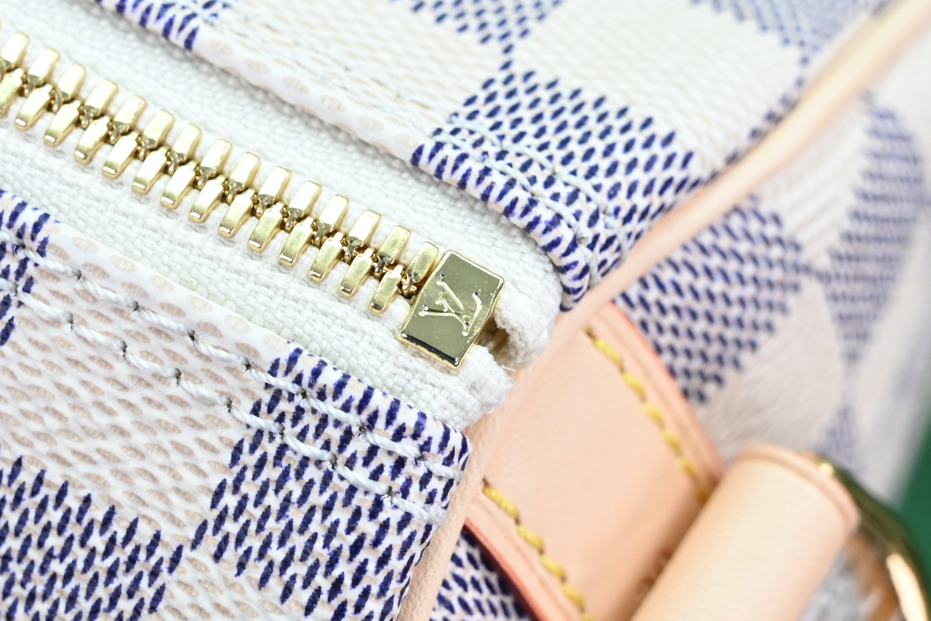 Louis Vuitton  LV  SpeedyBandoulière30