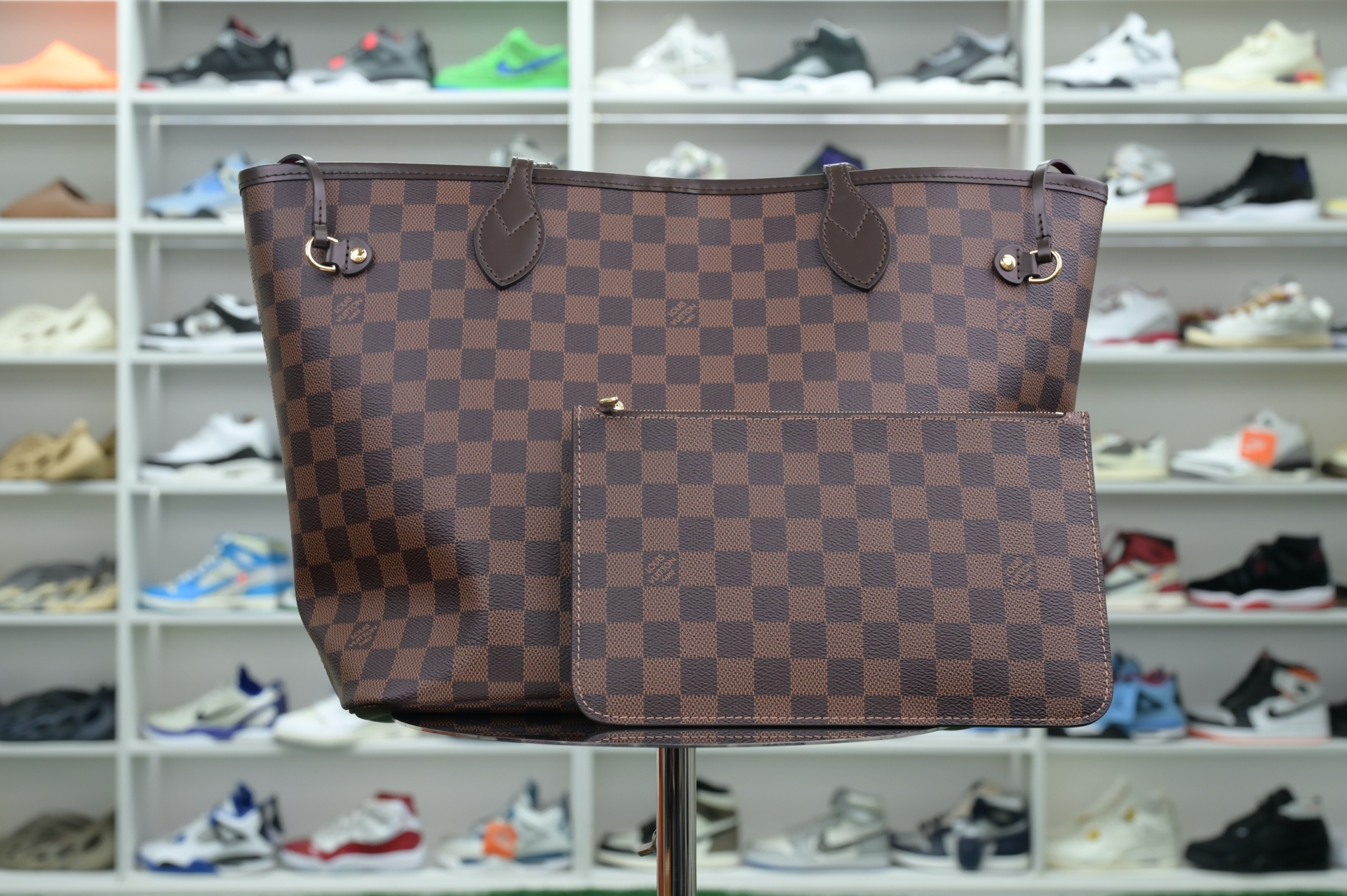 Louis Vuitton  LV