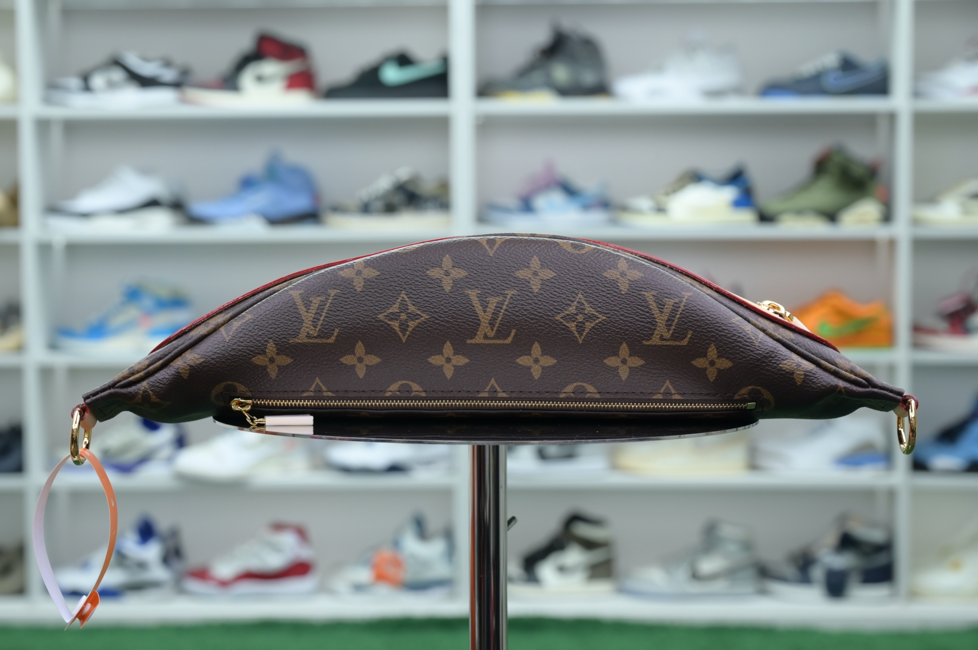 Louis Vuitton  LV