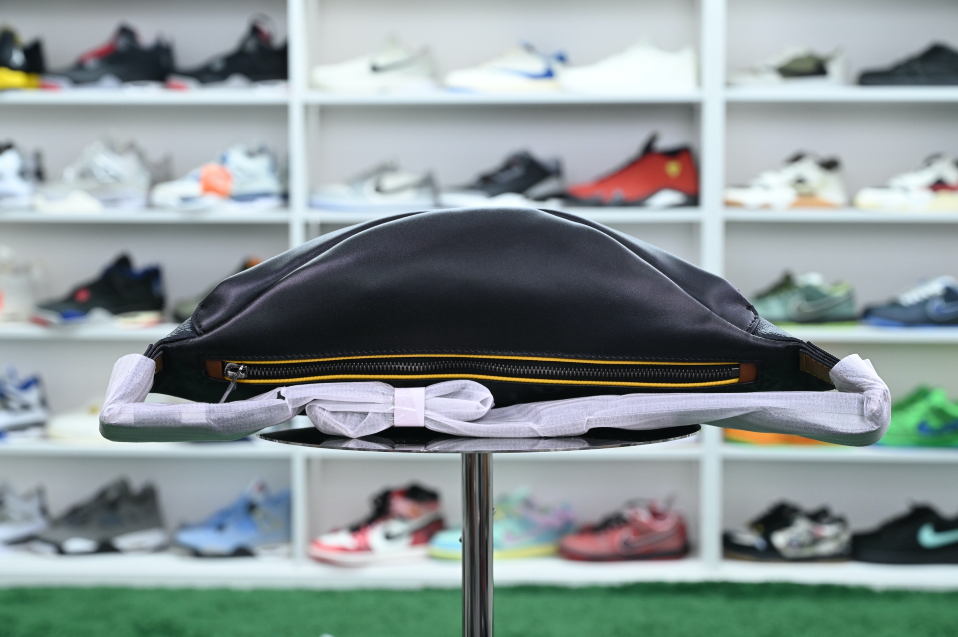 Louis Vuitton  LV  Discovery