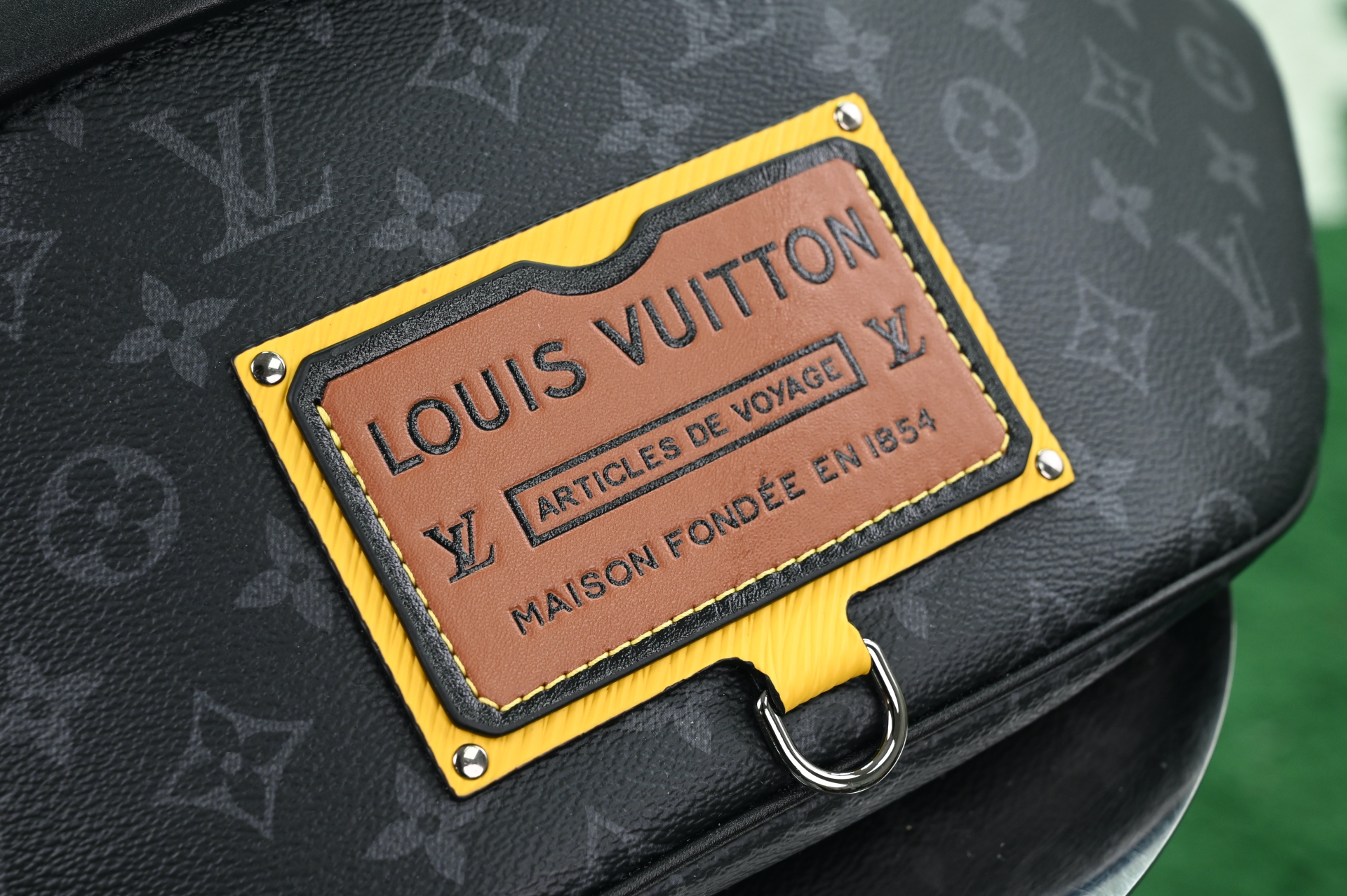 Louis Vuitton  LV  Discovery