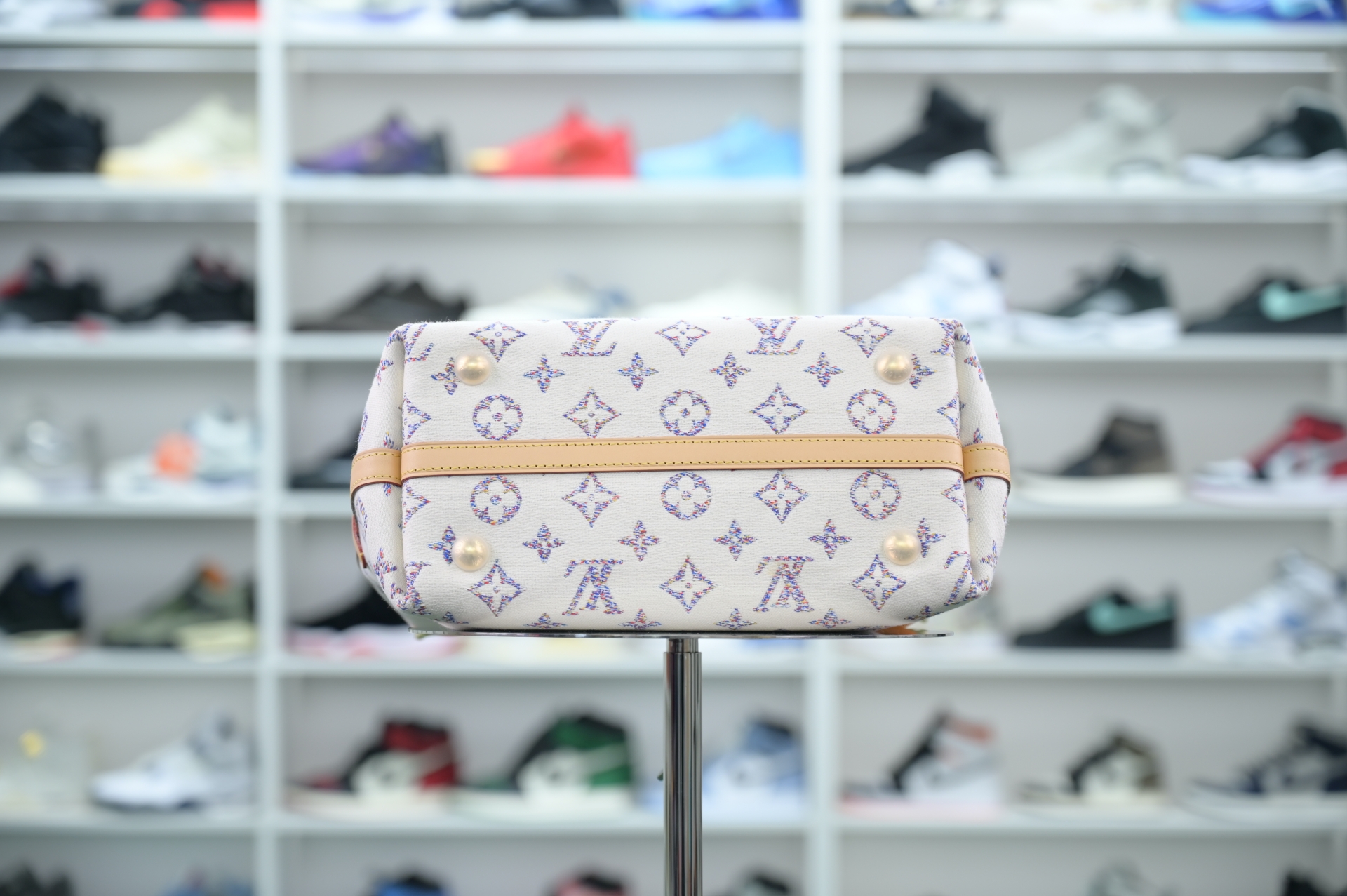 Louis Vuitton  LV
