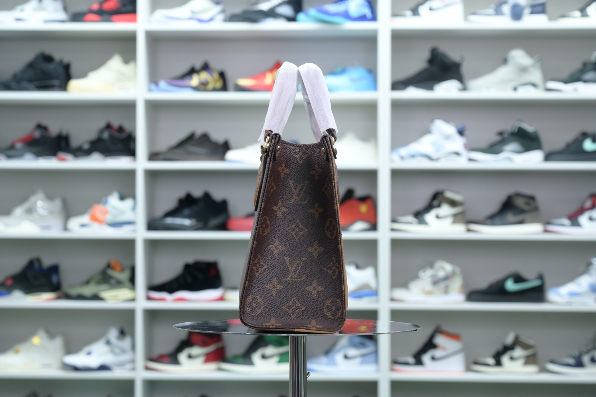 Louis Vuitton  LV