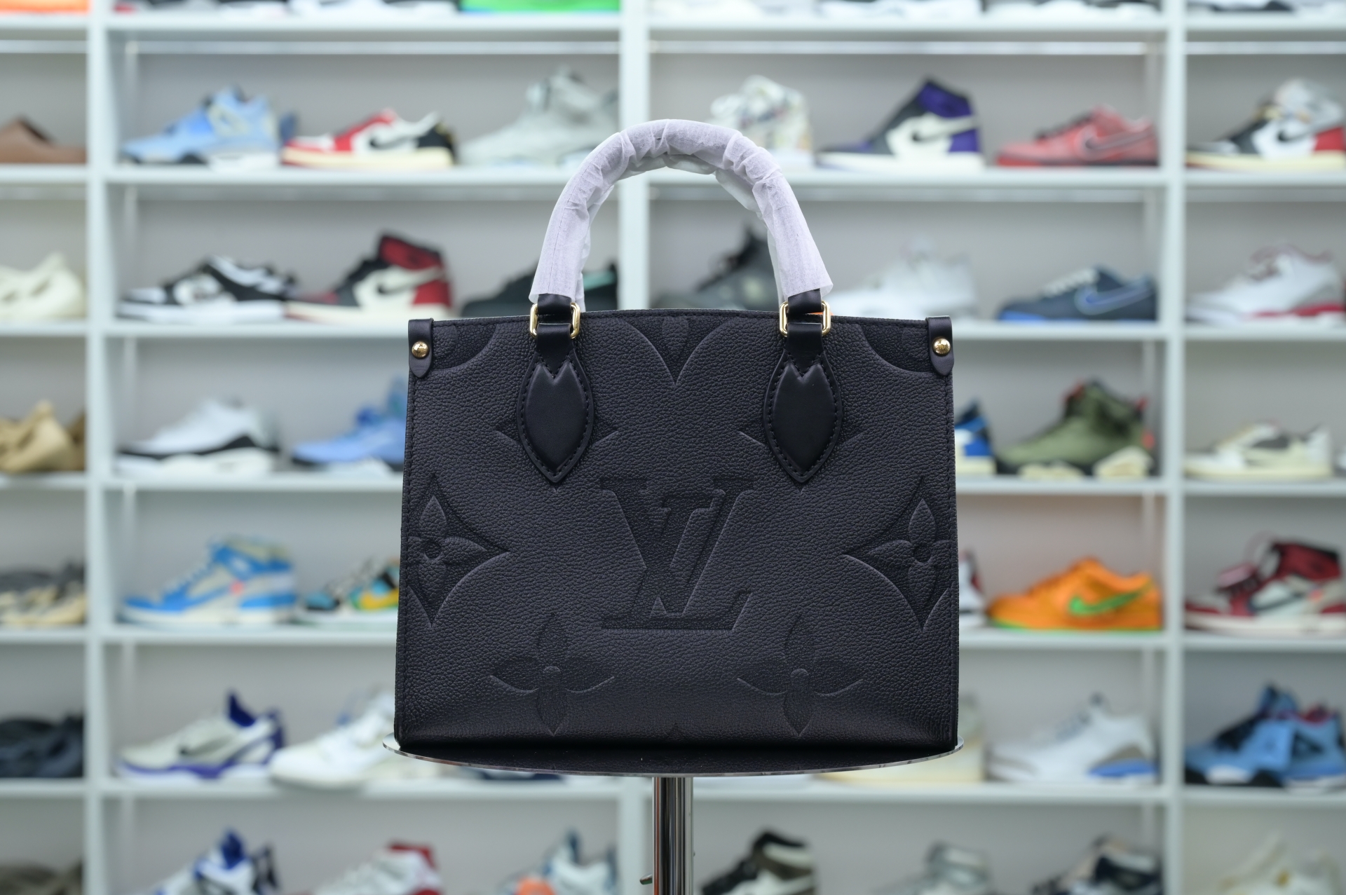 Louis Vuitton  LV