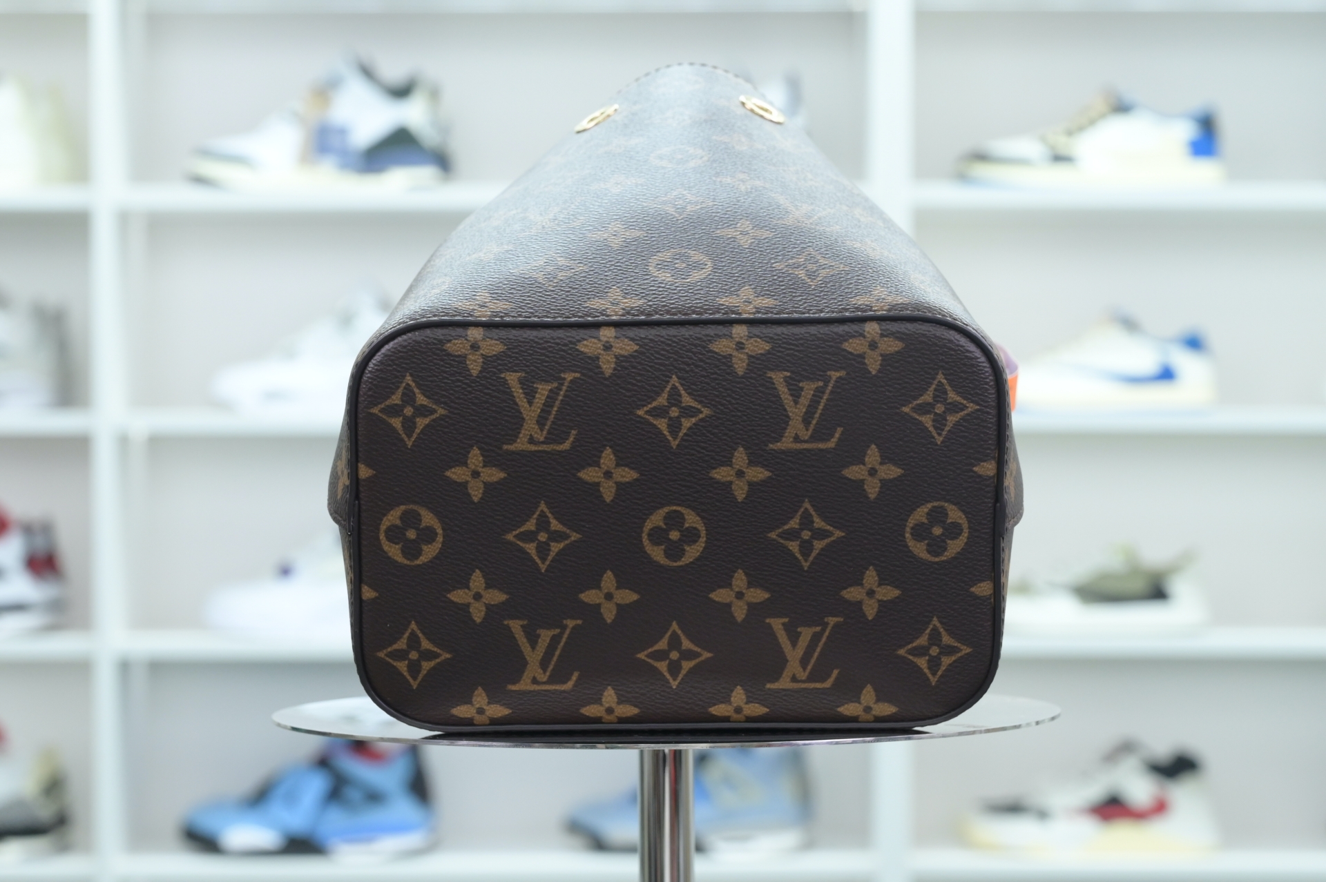 Louis Vuitton  LV