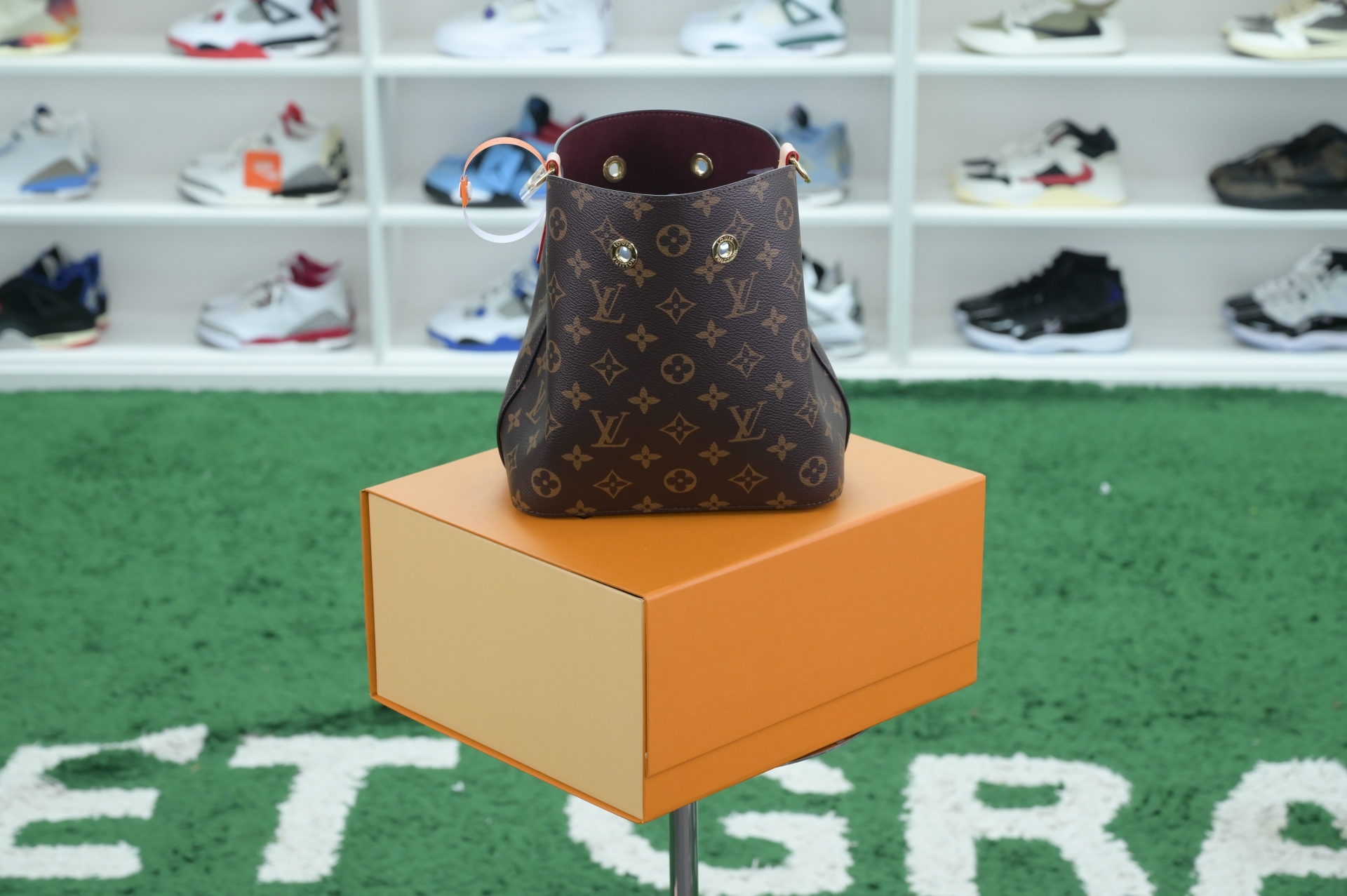 Louis Vuitton  LV