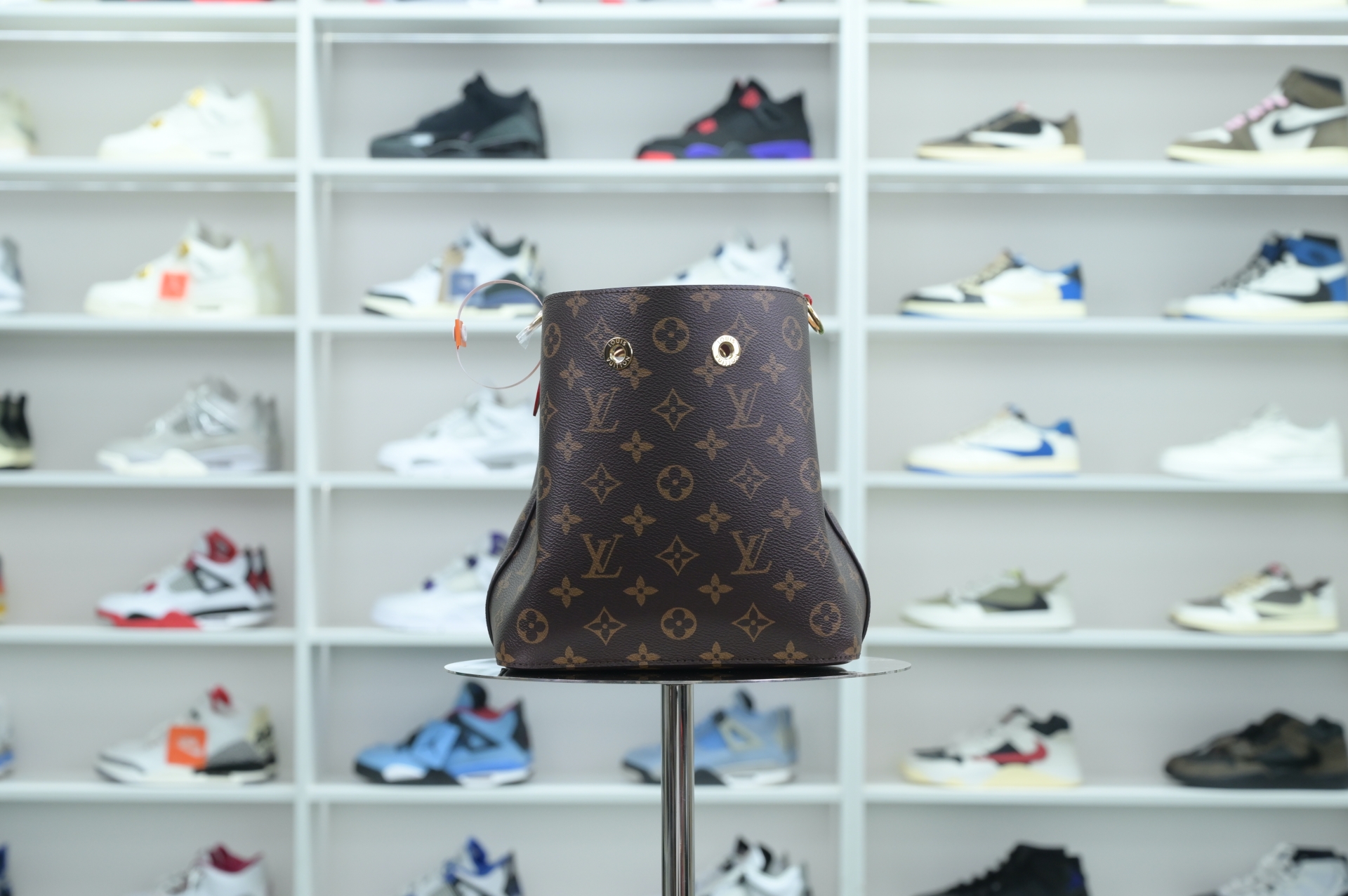 Louis Vuitton  LV