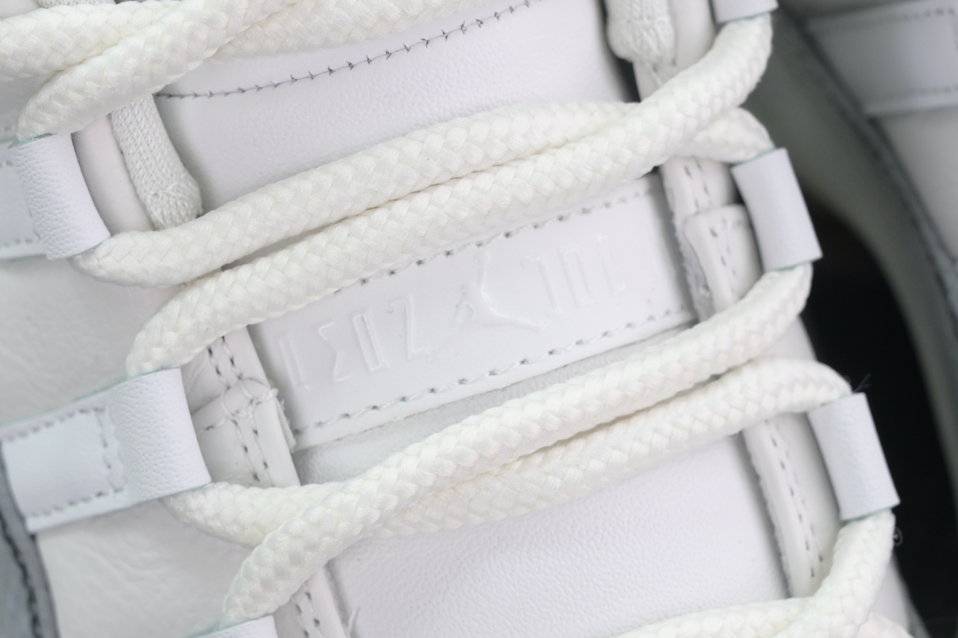 Jordan Air Jordan 11 Low  CNY