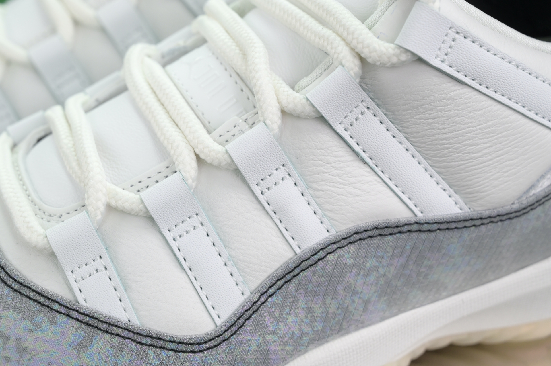 Jordan Air Jordan 11 Low  CNY