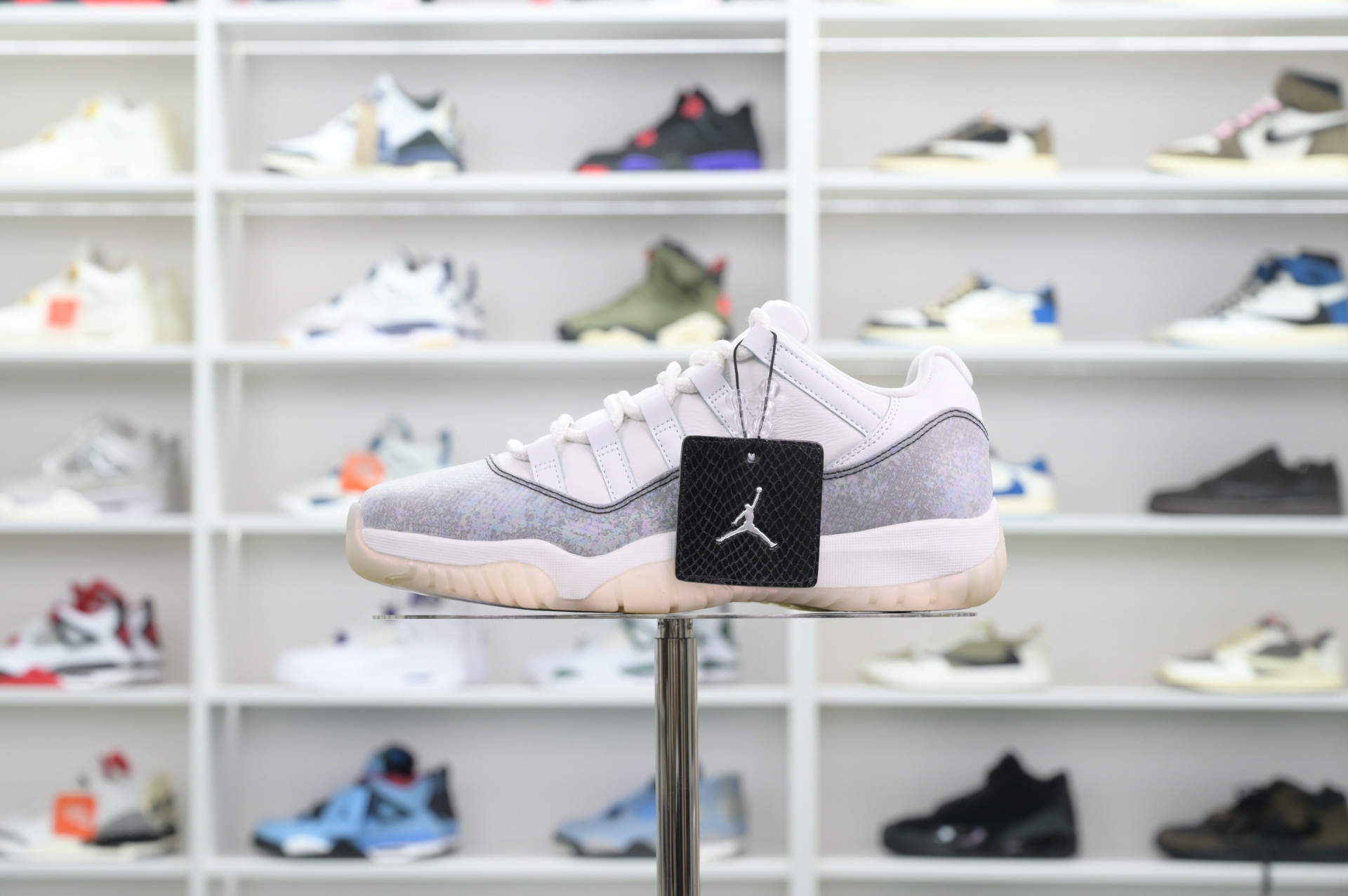 Jordan Air Jordan 11 Low  CNY