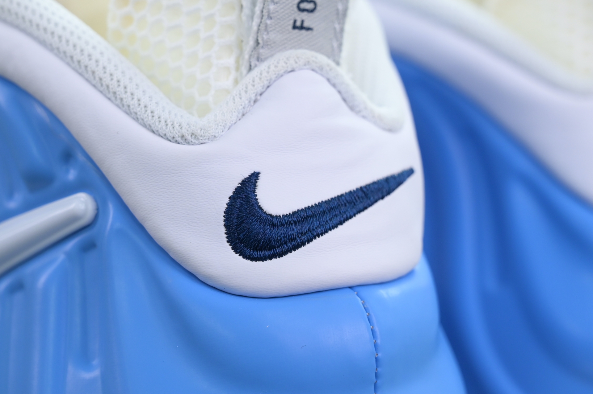 Nike Foamposite Pro University Blue