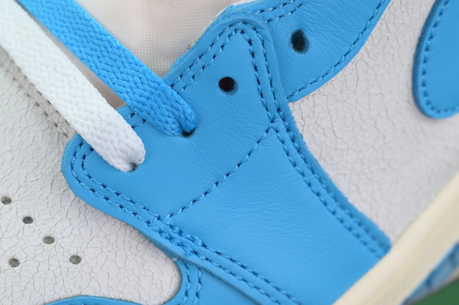 Air Jordan 1 High OG“UNC Reimagined”