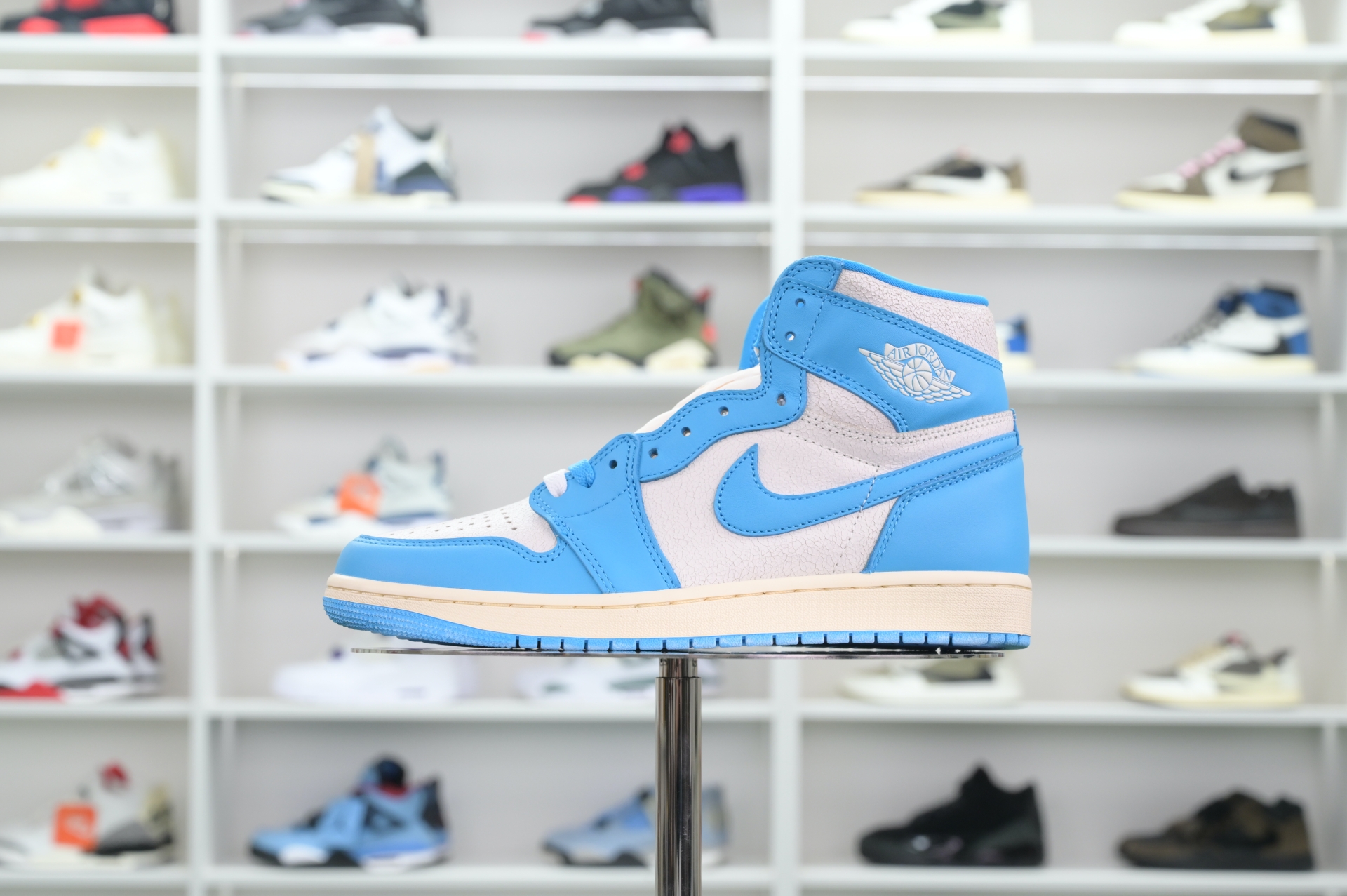 Air Jordan 1 High OG“UNC Reimagined”