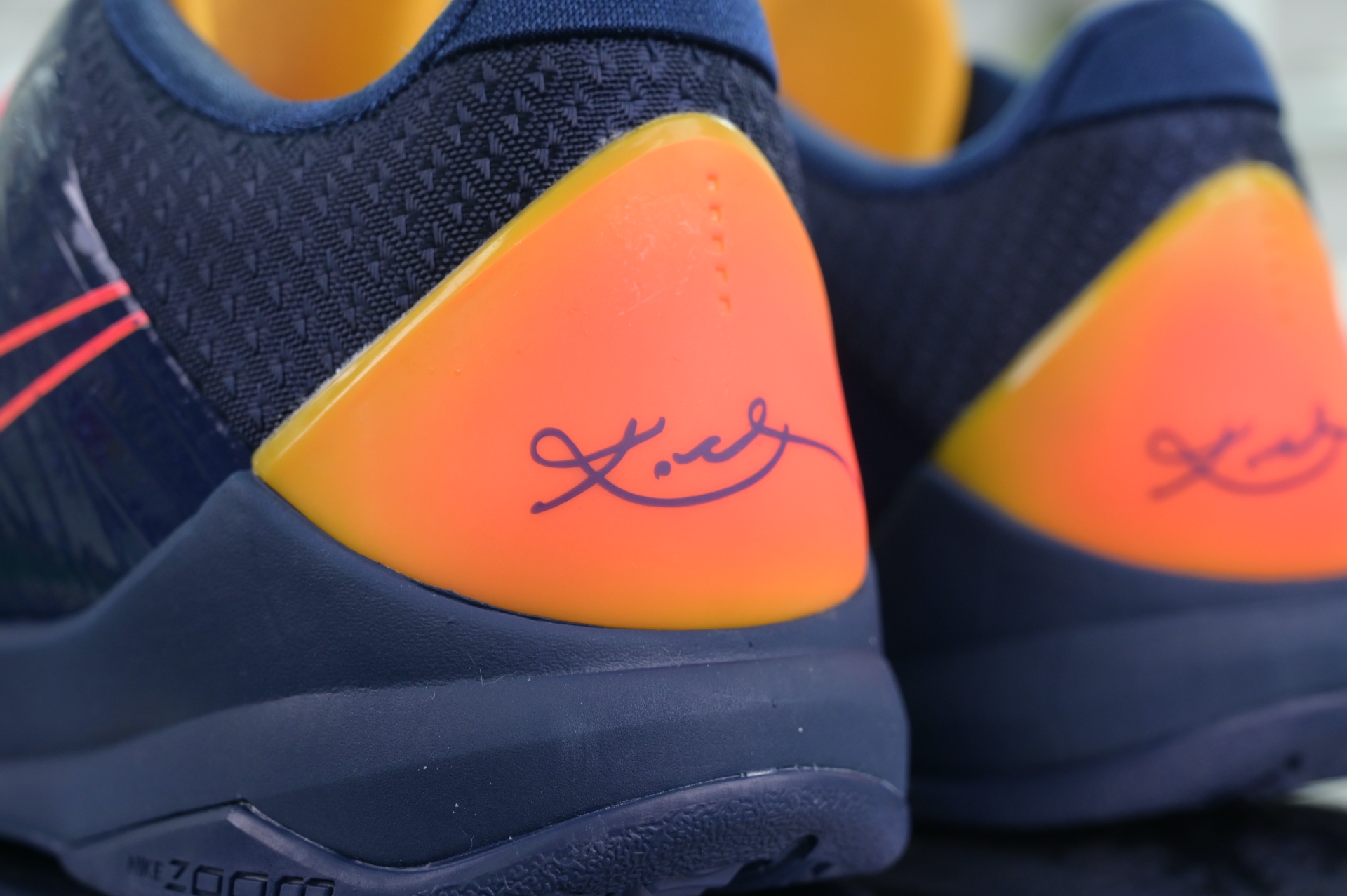 Caitlin Clark x Nike Kobe 5 Protro“Indiana Fever