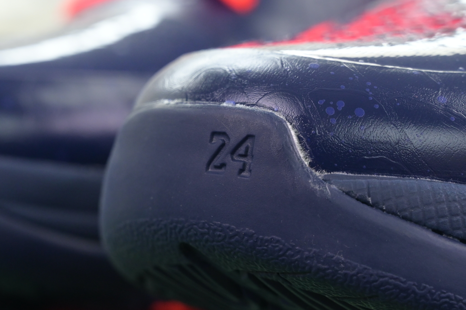 Caitlin Clark x Nike Kobe 5 Protro“Indiana Fever