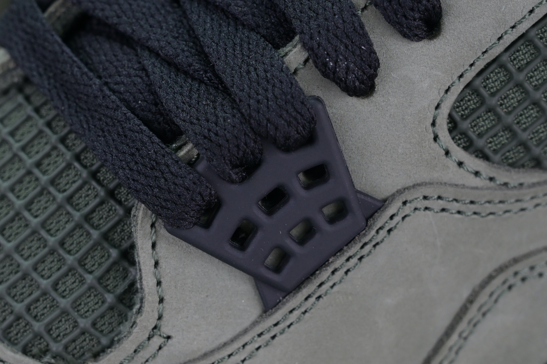 UNDEFEATED x Jordan Air Jordan 4  B1519-200