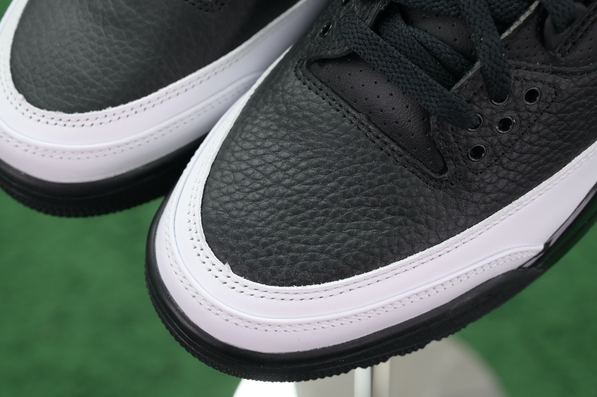 Fragment Design x Jordan Air Jordan 3“Black/ White”  DA3595-001