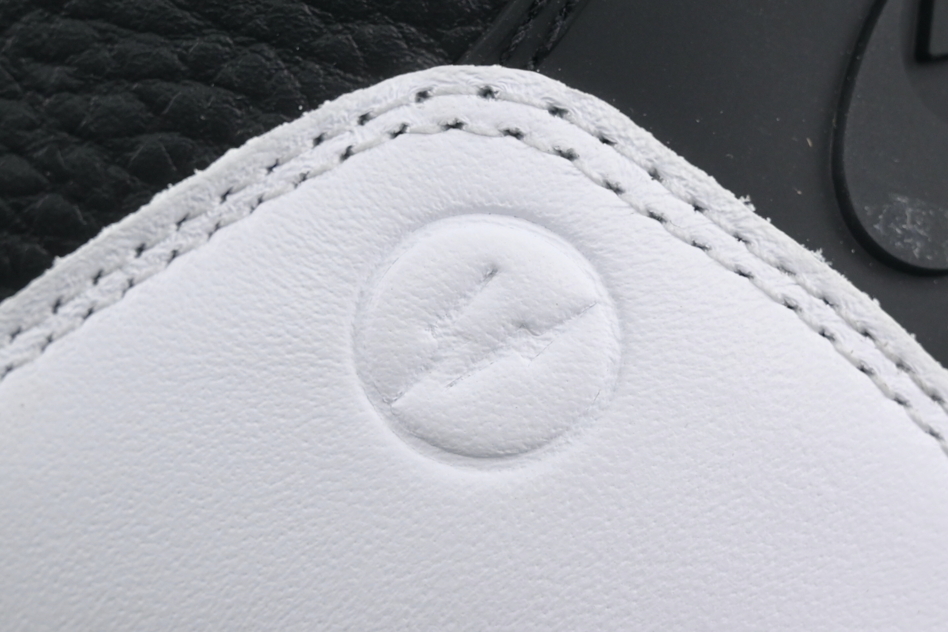 Fragment Design x Jordan Air Jordan 3“Black/ White”  DA3595-001