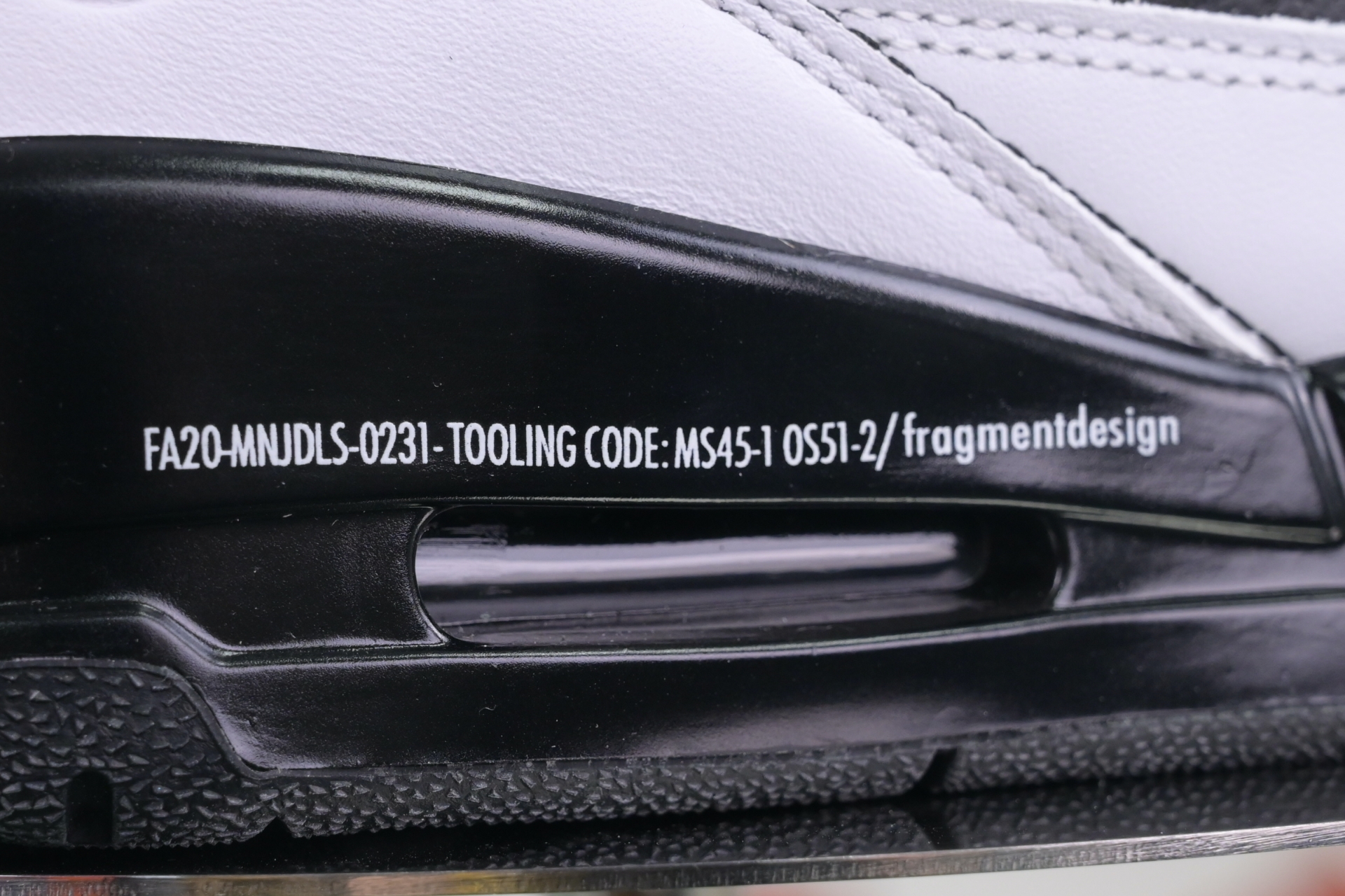 Fragment Design x Jordan Air Jordan 3“Black/ White”  DA3595-001