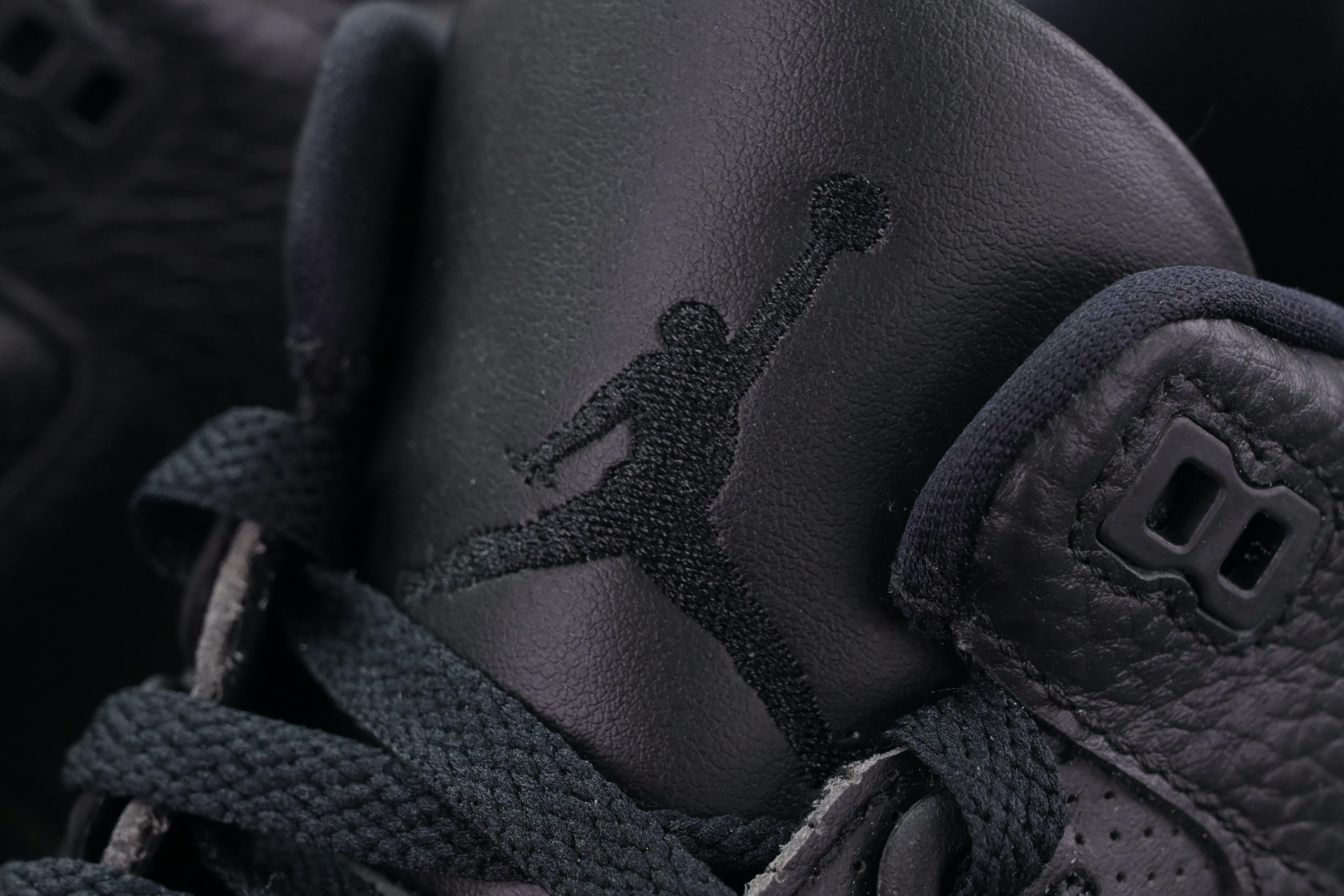 Fragment Design x Jordan Air Jordan 3“Black/ White”  DA3595-001