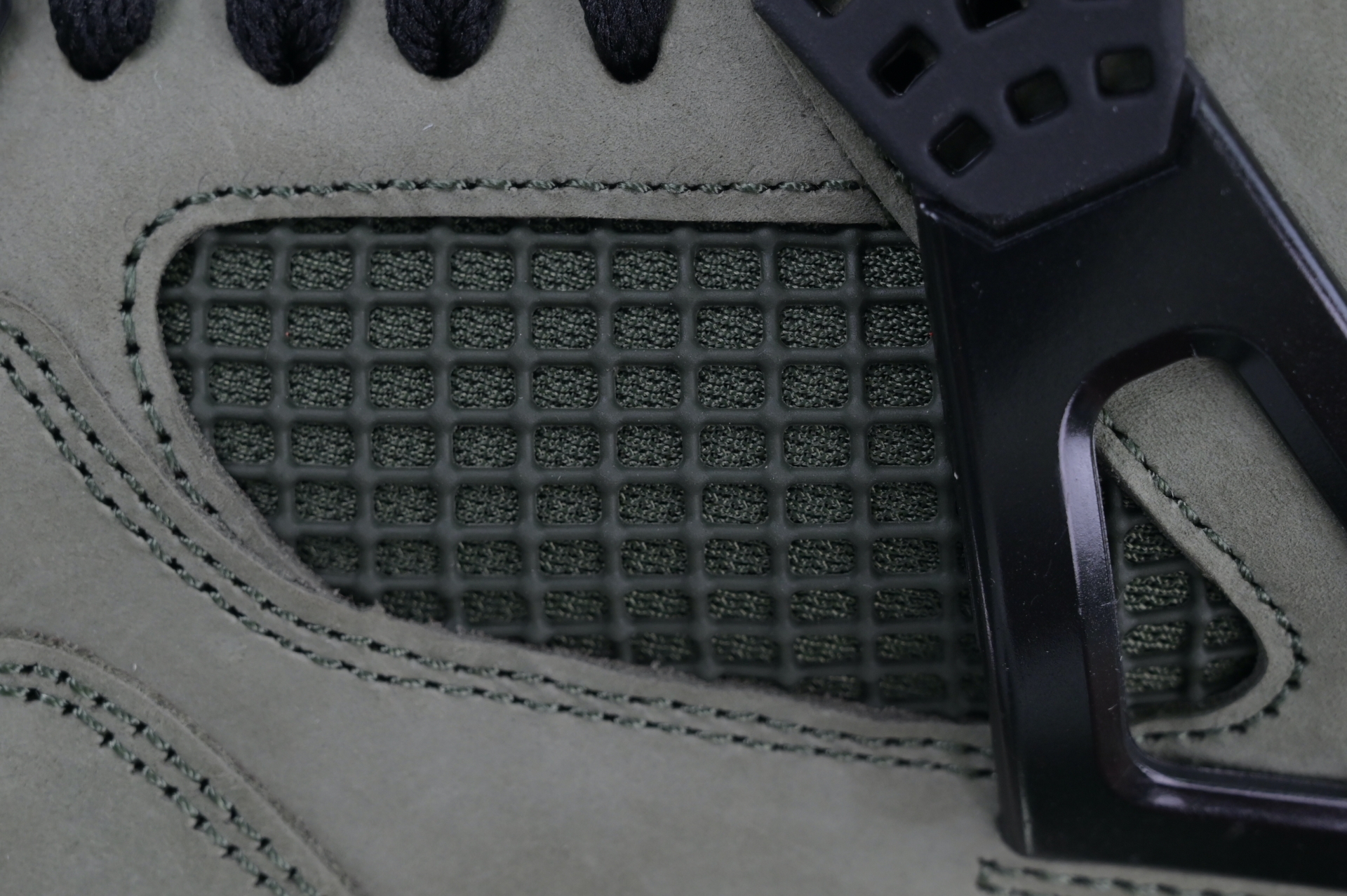 UNDEFEATED x Jordan Air Jordan 4  B1519-200