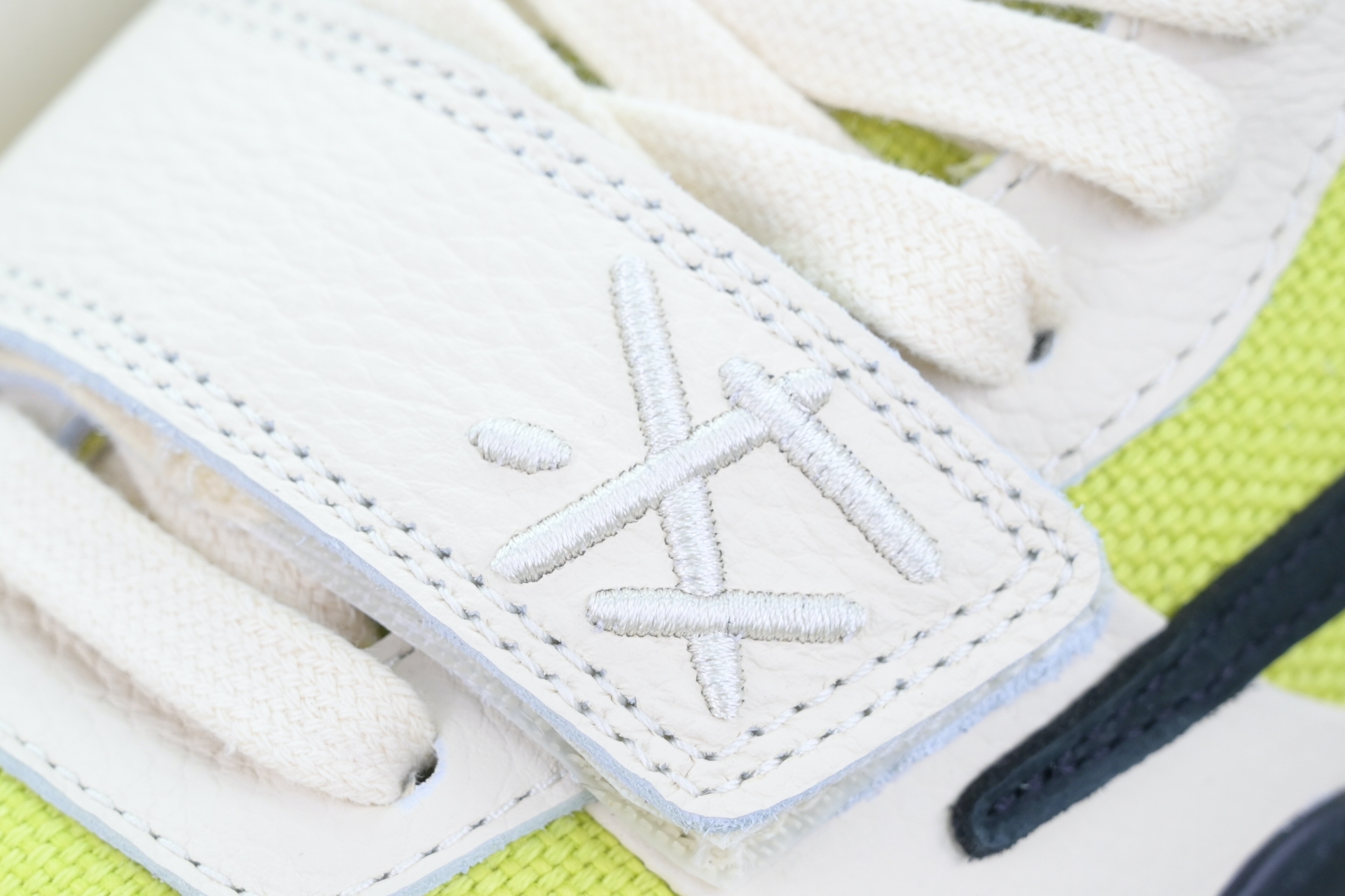 Travis Scottx Jordan Jumpman Jack TR“Bright Cactus”  FZ8117-102