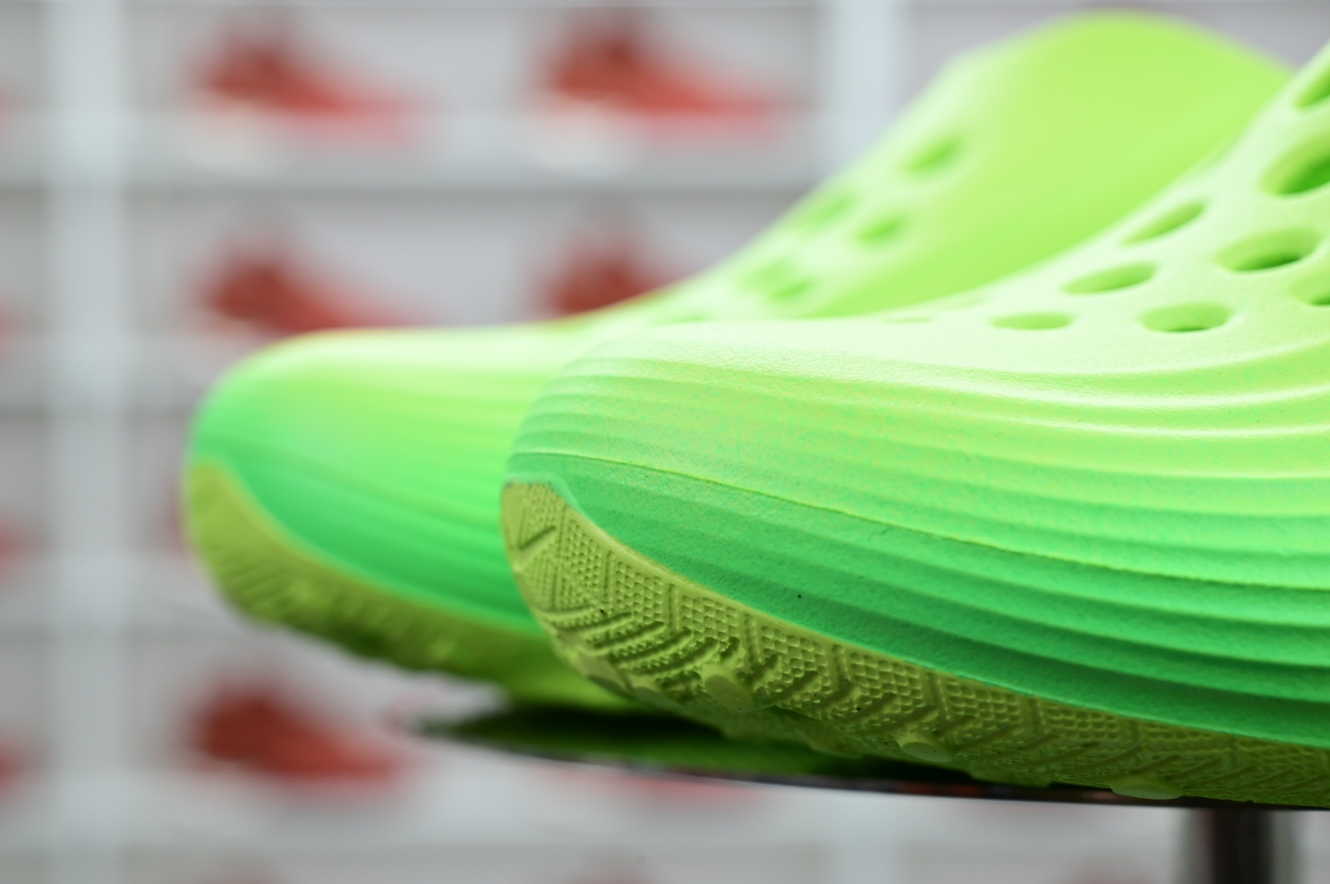 Nike ReactX Rejuven8 Green Strike  HV5060-300