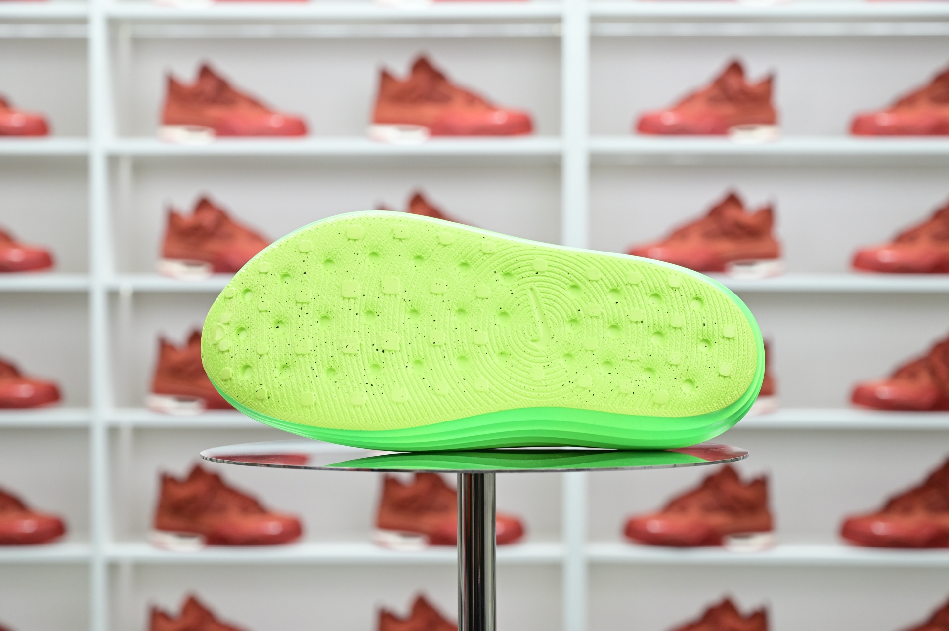 Nike ReactX Rejuven8 Green Strike  HV5060-300