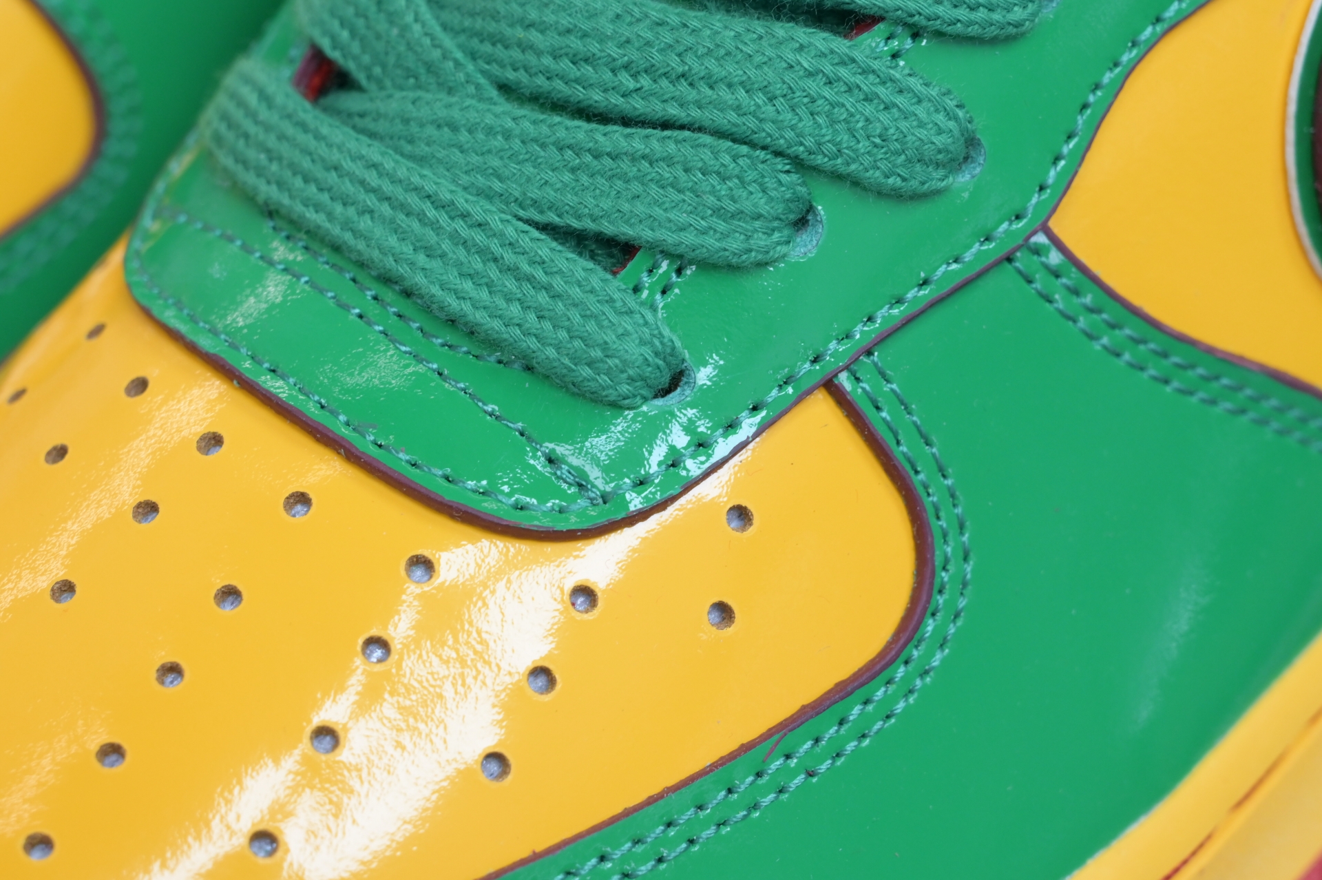 Nike Air Force 1 IH4383-300