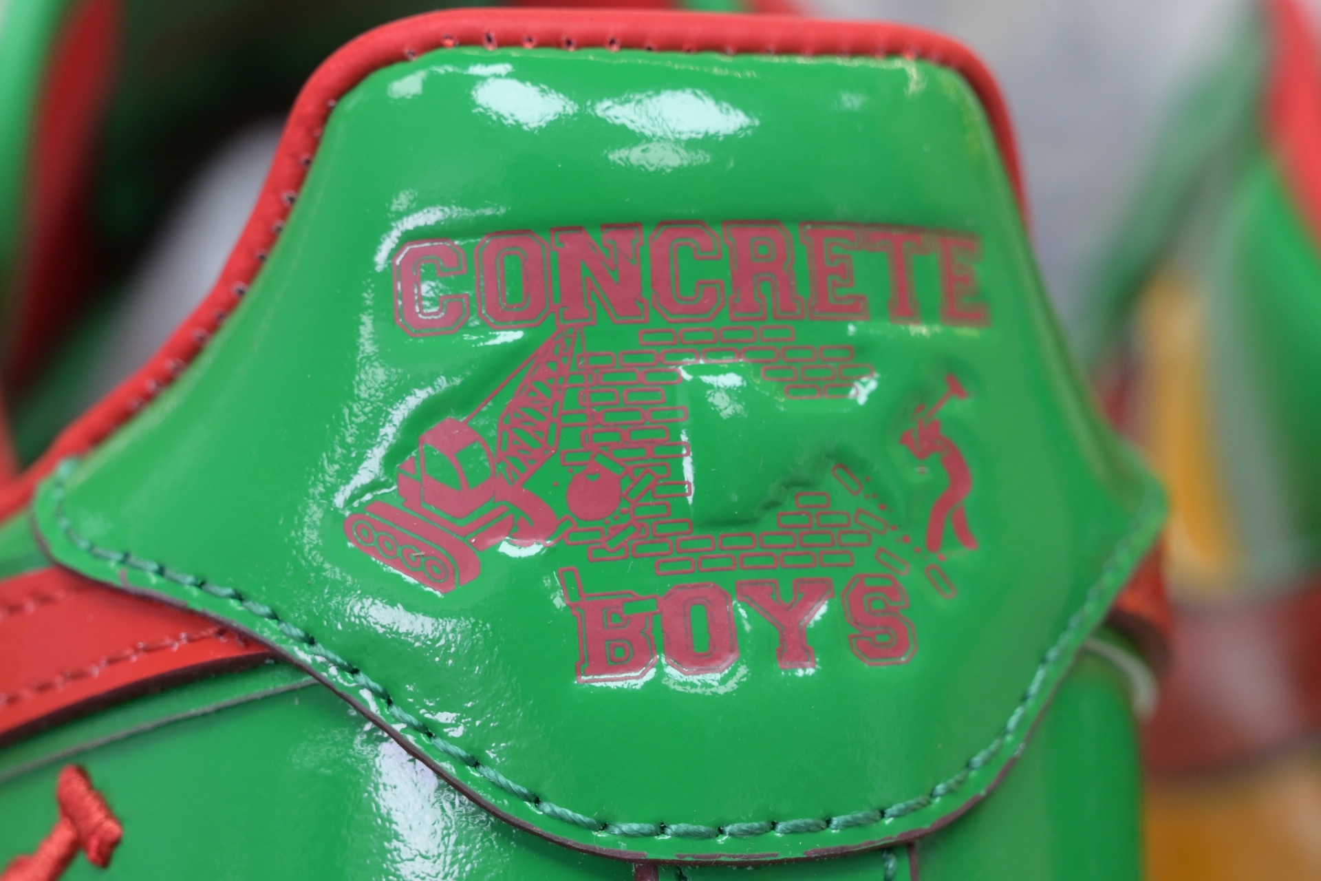 Nike Air Force 1 IH4383-300