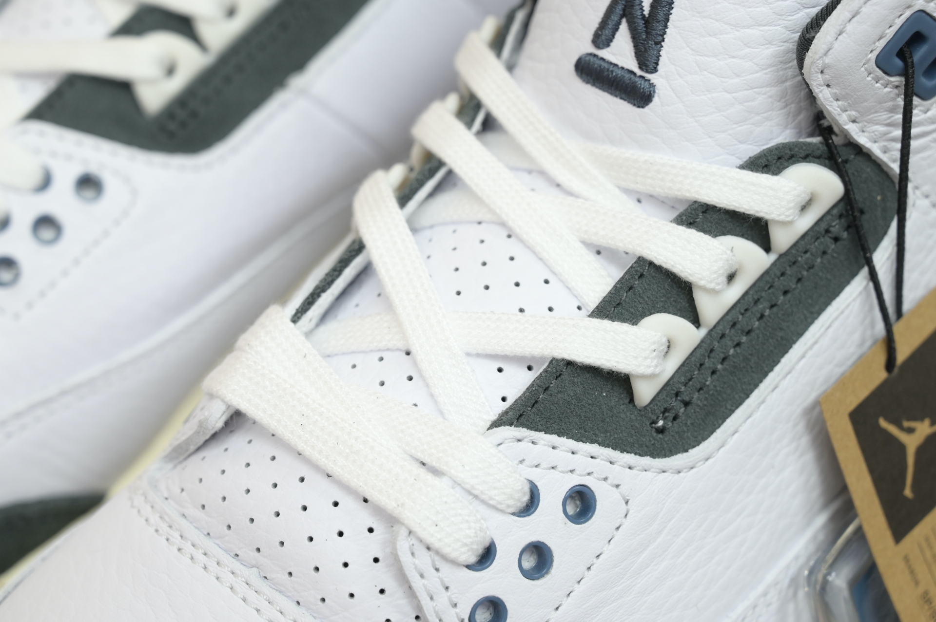 A Ma Maniére x Jordan Air Jordan3“DIFFUSED BLUE” HV8571-100