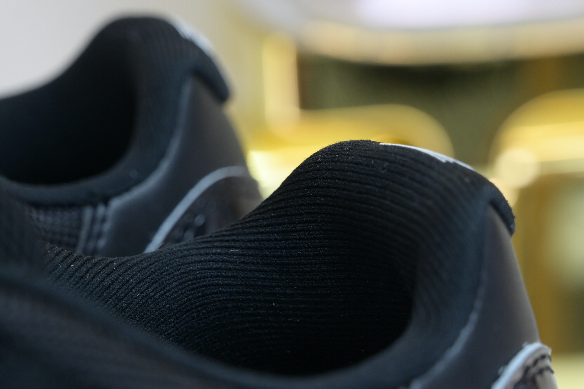 Air Jordan 11 Low“Bred” FV5104-006