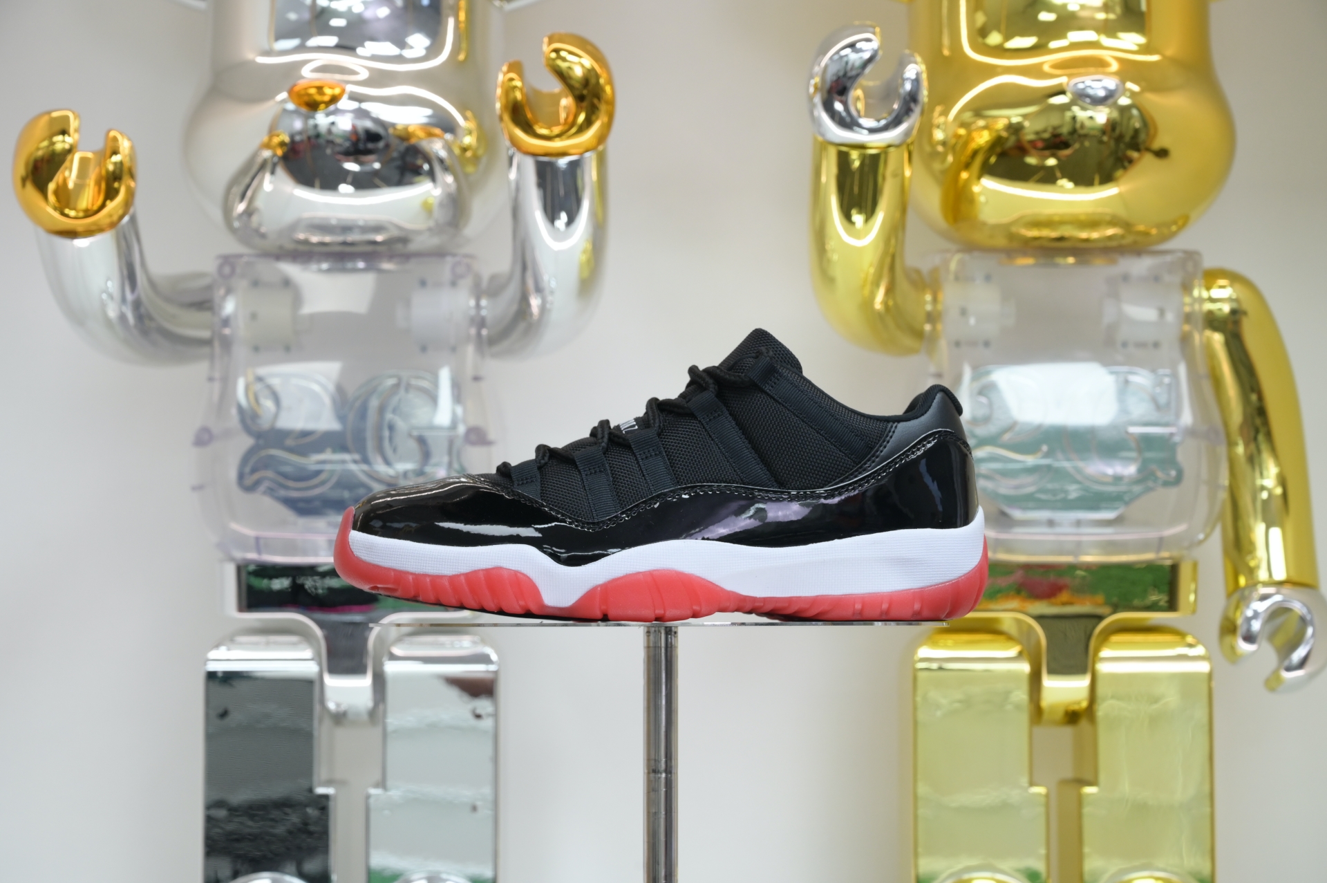 Air Jordan 11 Low“Bred” FV5104-006