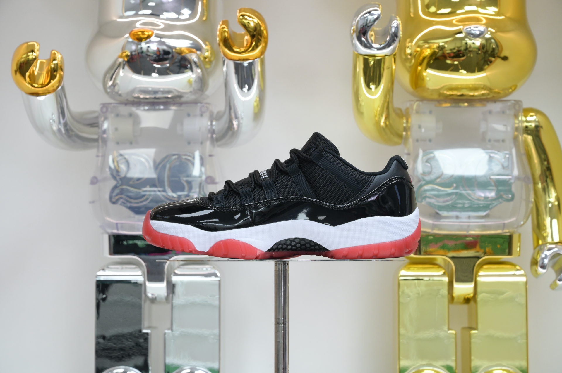 Air Jordan 11 Low“Bred” FV5104-006