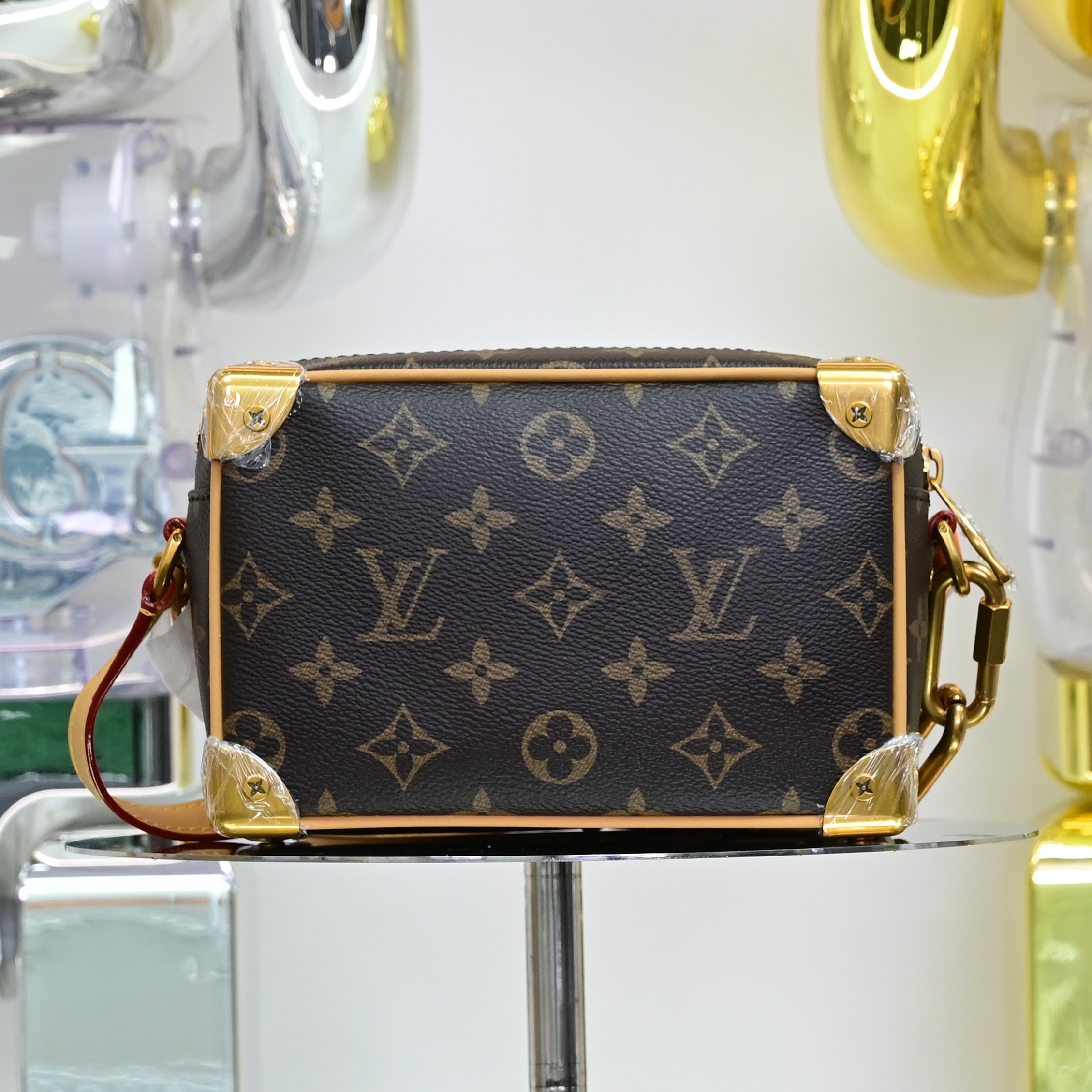 Louis Vuitton  LV