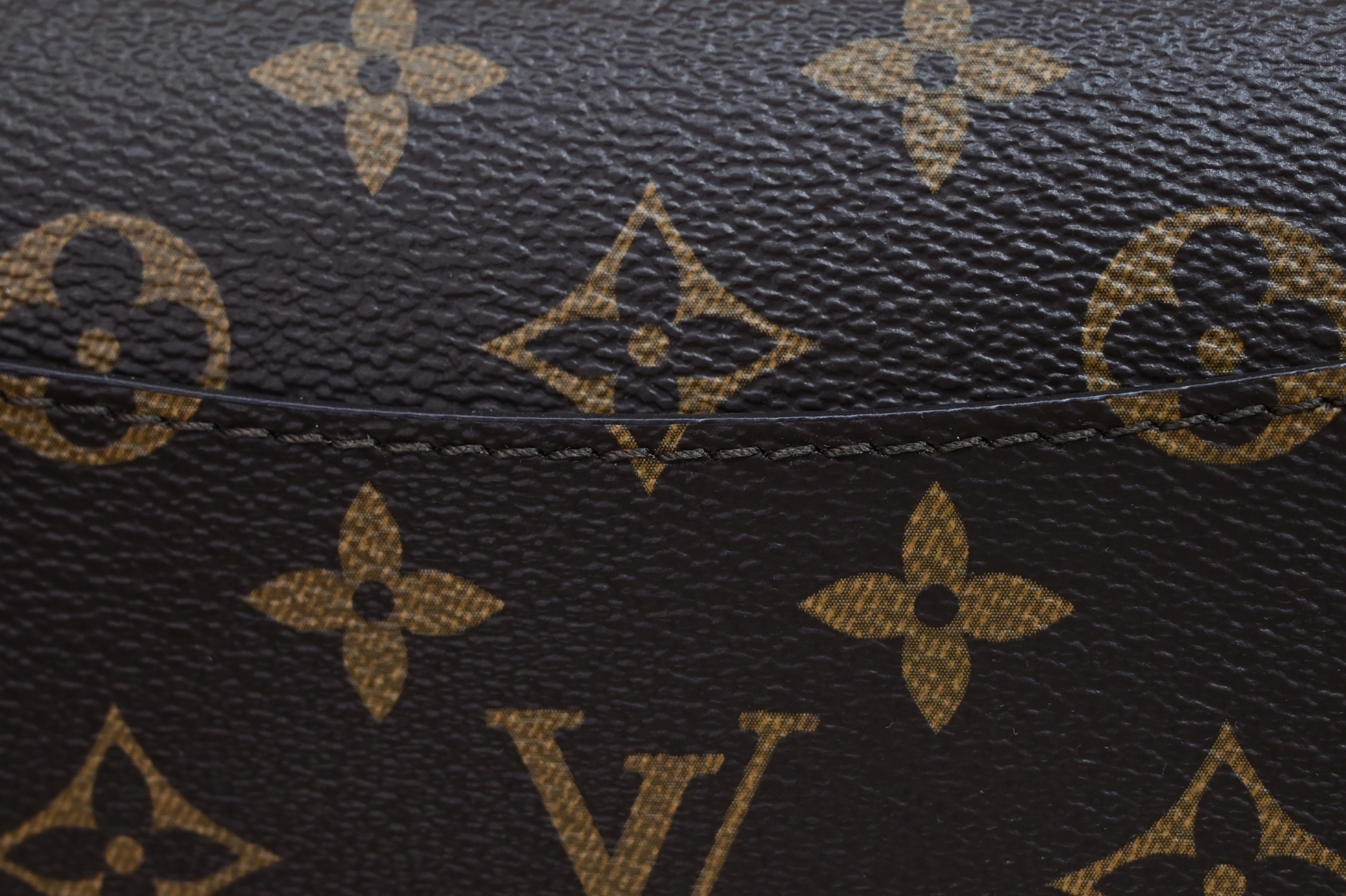 Louis Vuitton  LV
