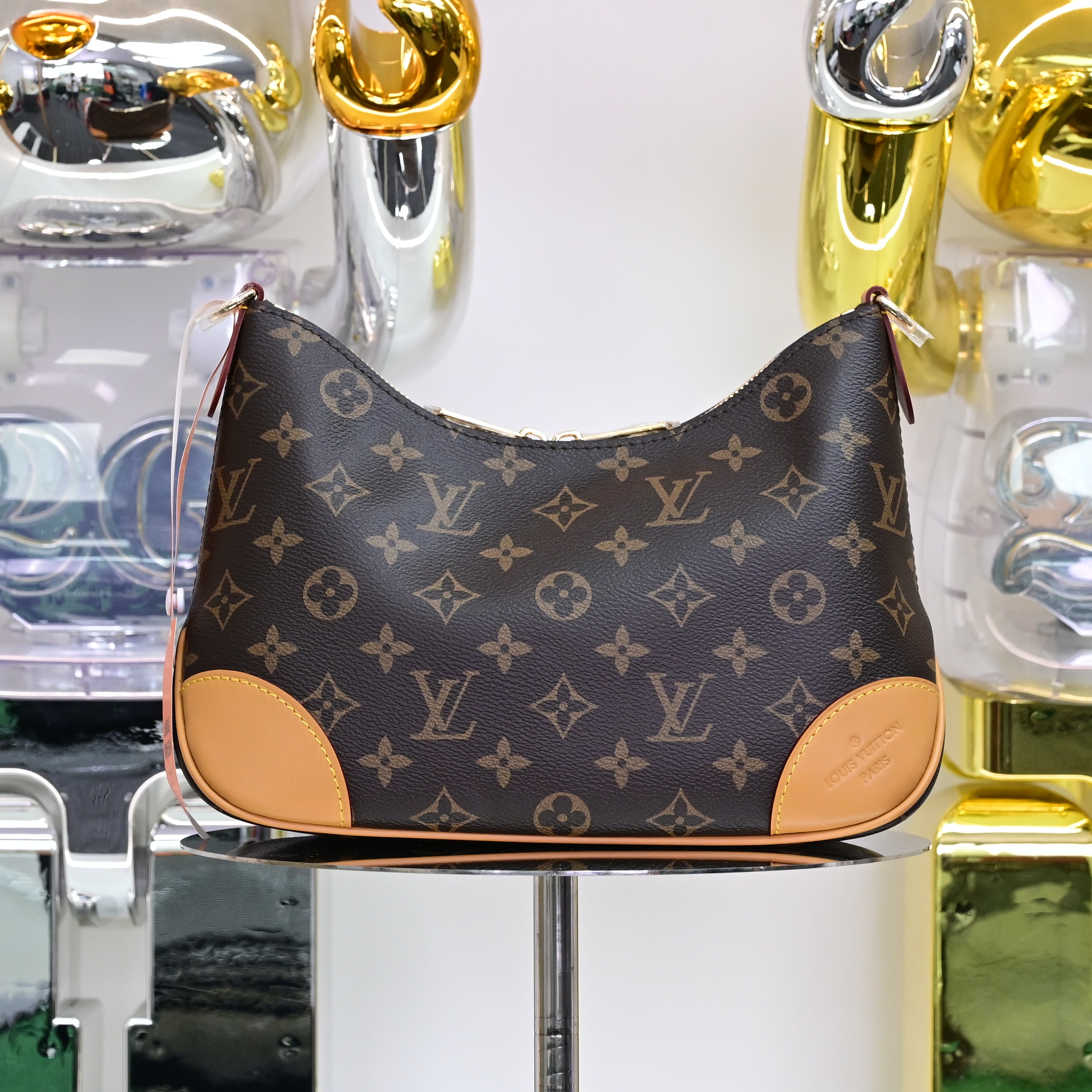 Louis Vuitton  LV
