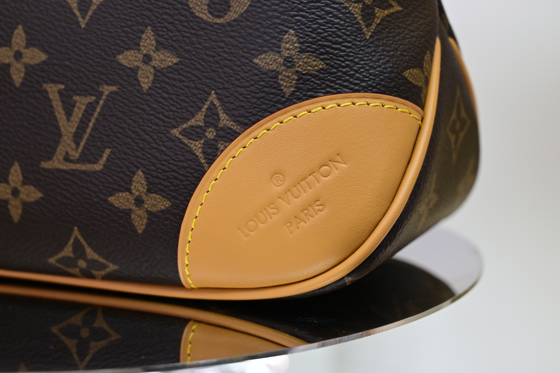 Louis Vuitton  LV