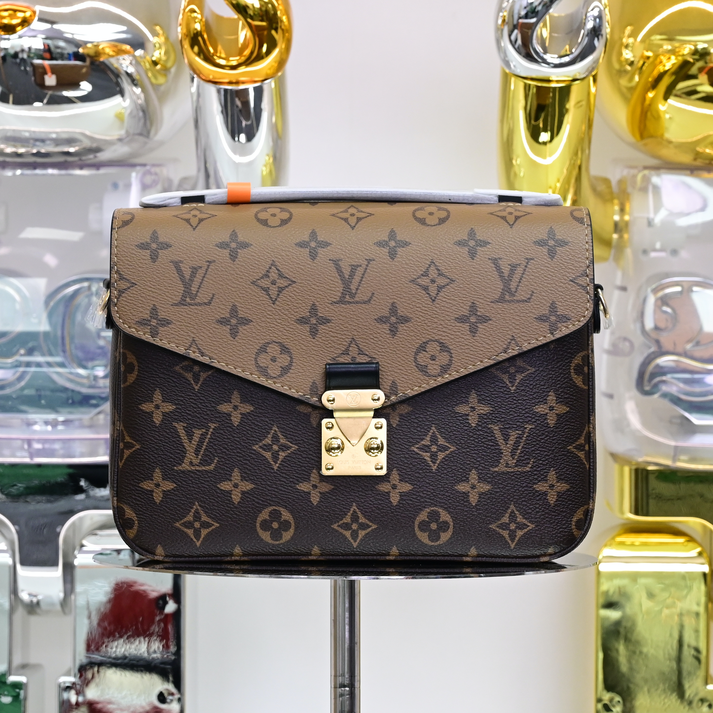 Louis Vuitton  LV